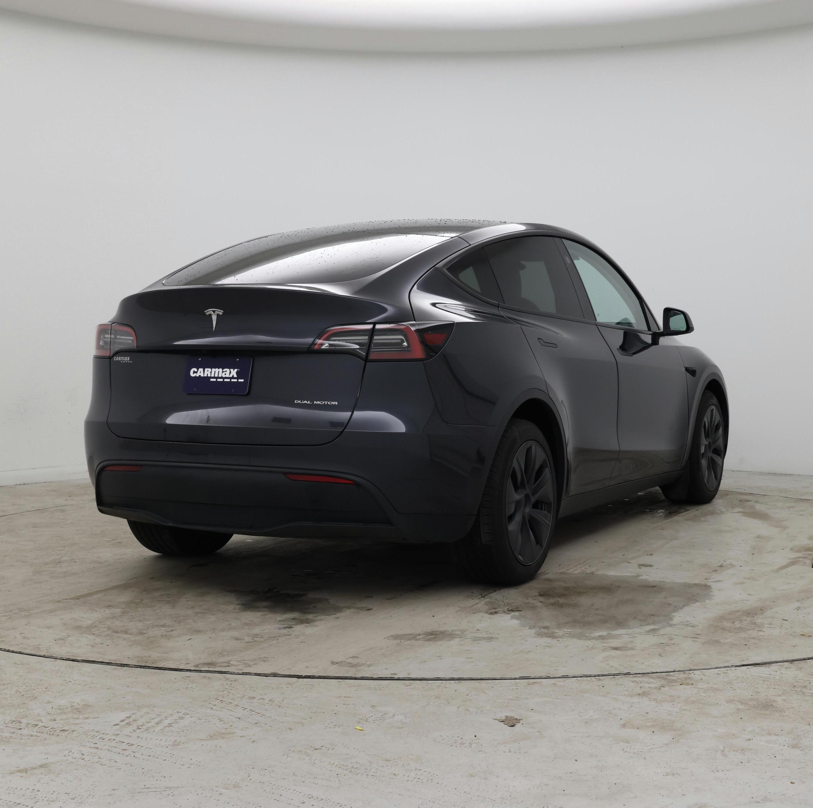 Thumbnail: 2025 Tesla Model Y - 8