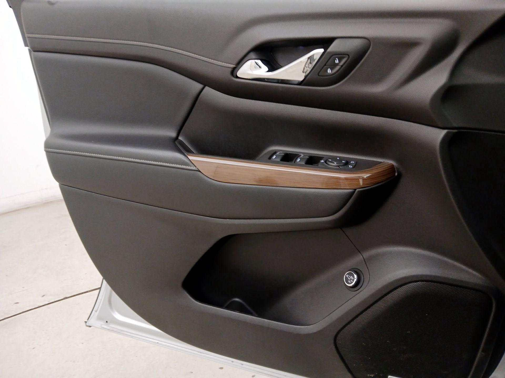 Thumbnail: 2019 GMC Acadia - 12