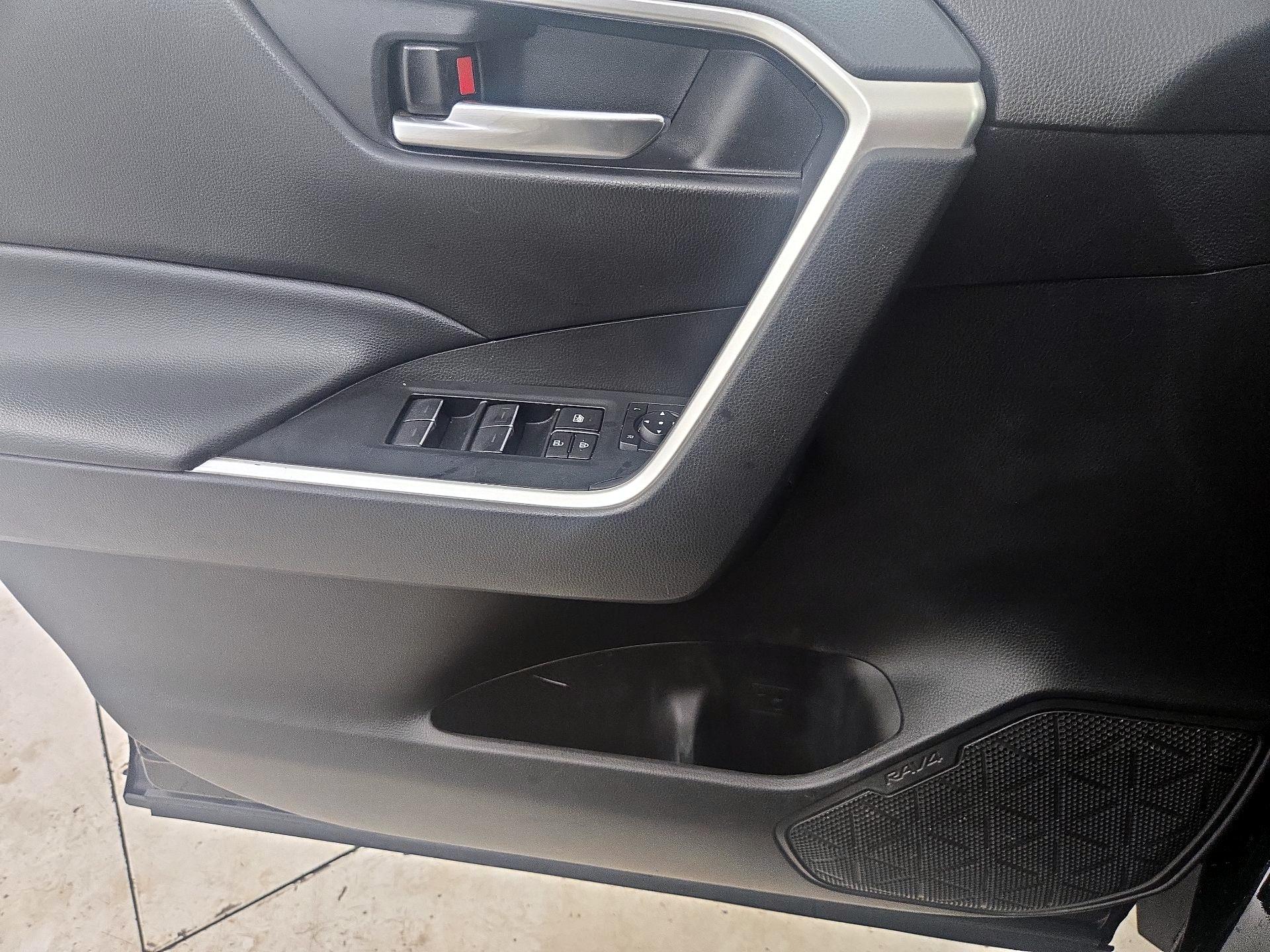 Thumbnail: 2023 Toyota RAV4 - 12