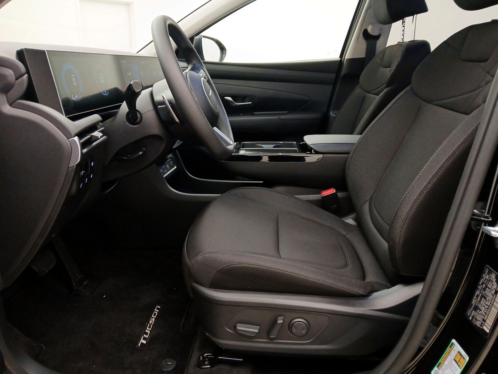 Thumbnail: 2025 Hyundai Tucson - 11