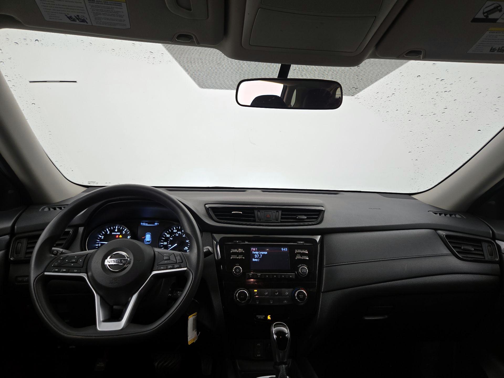 Thumbnail: 2017 Nissan Rogue - 9