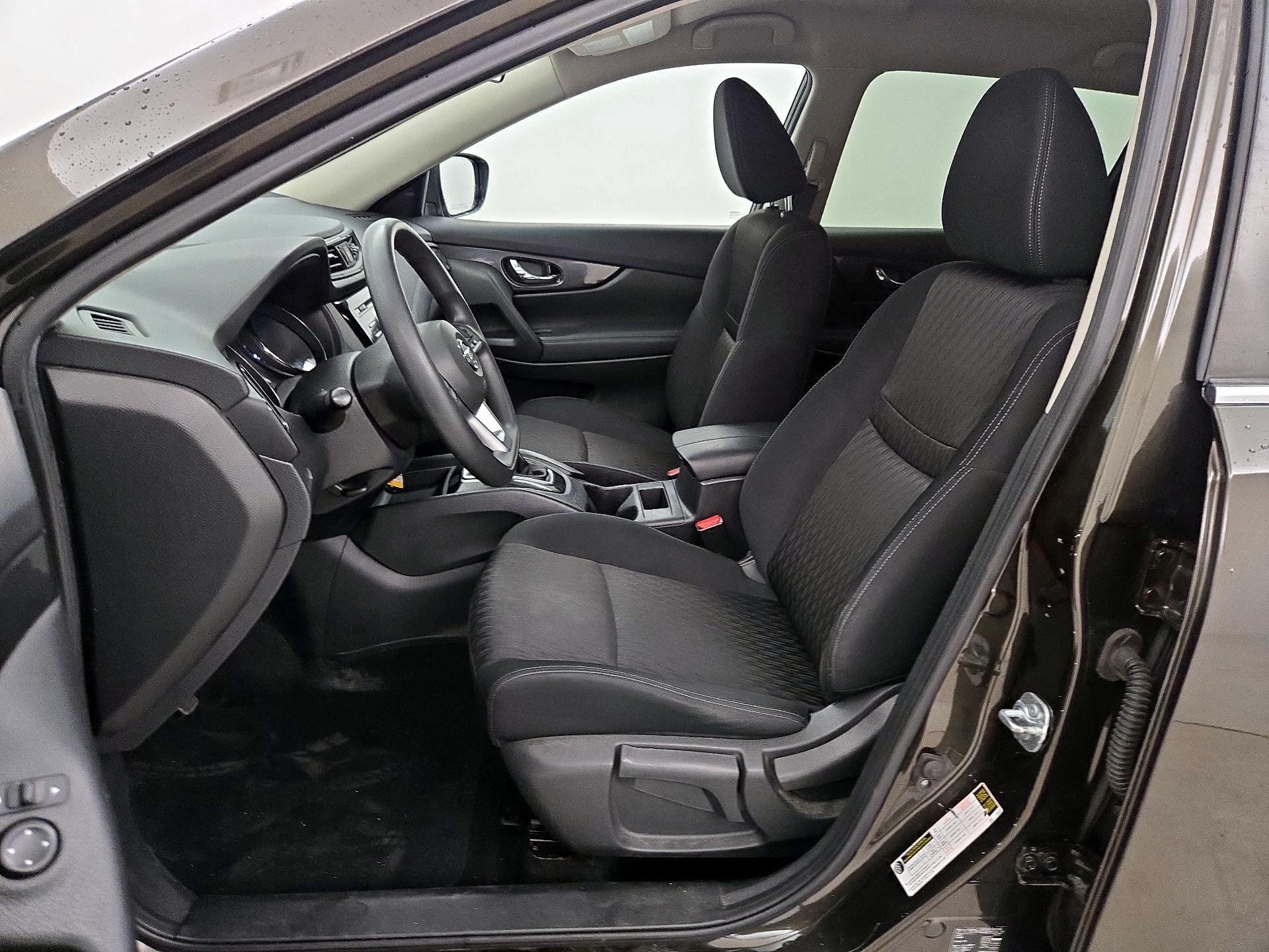 Thumbnail: 2017 Nissan Rogue - 11