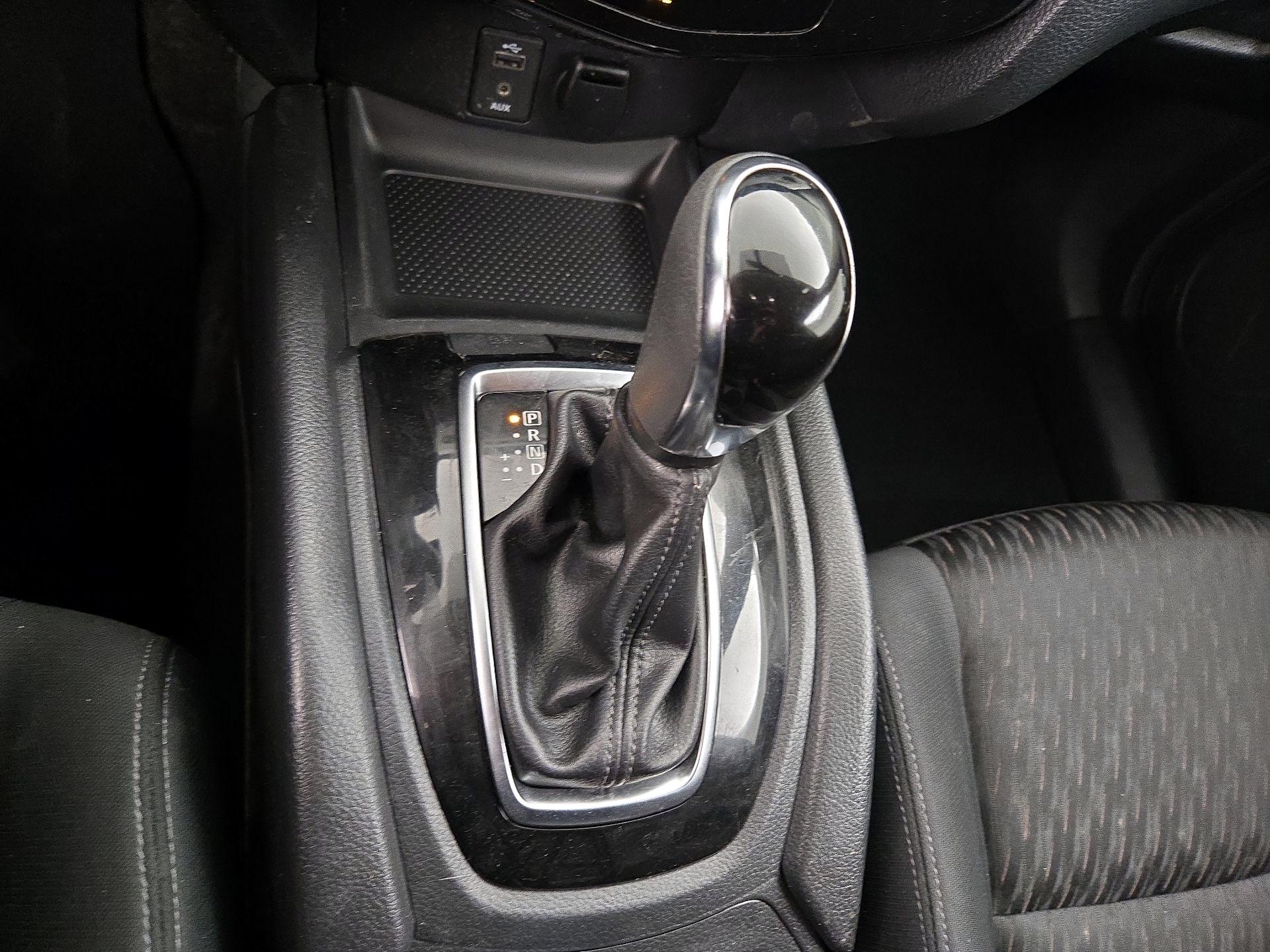 Thumbnail: 2017 Nissan Rogue - 17