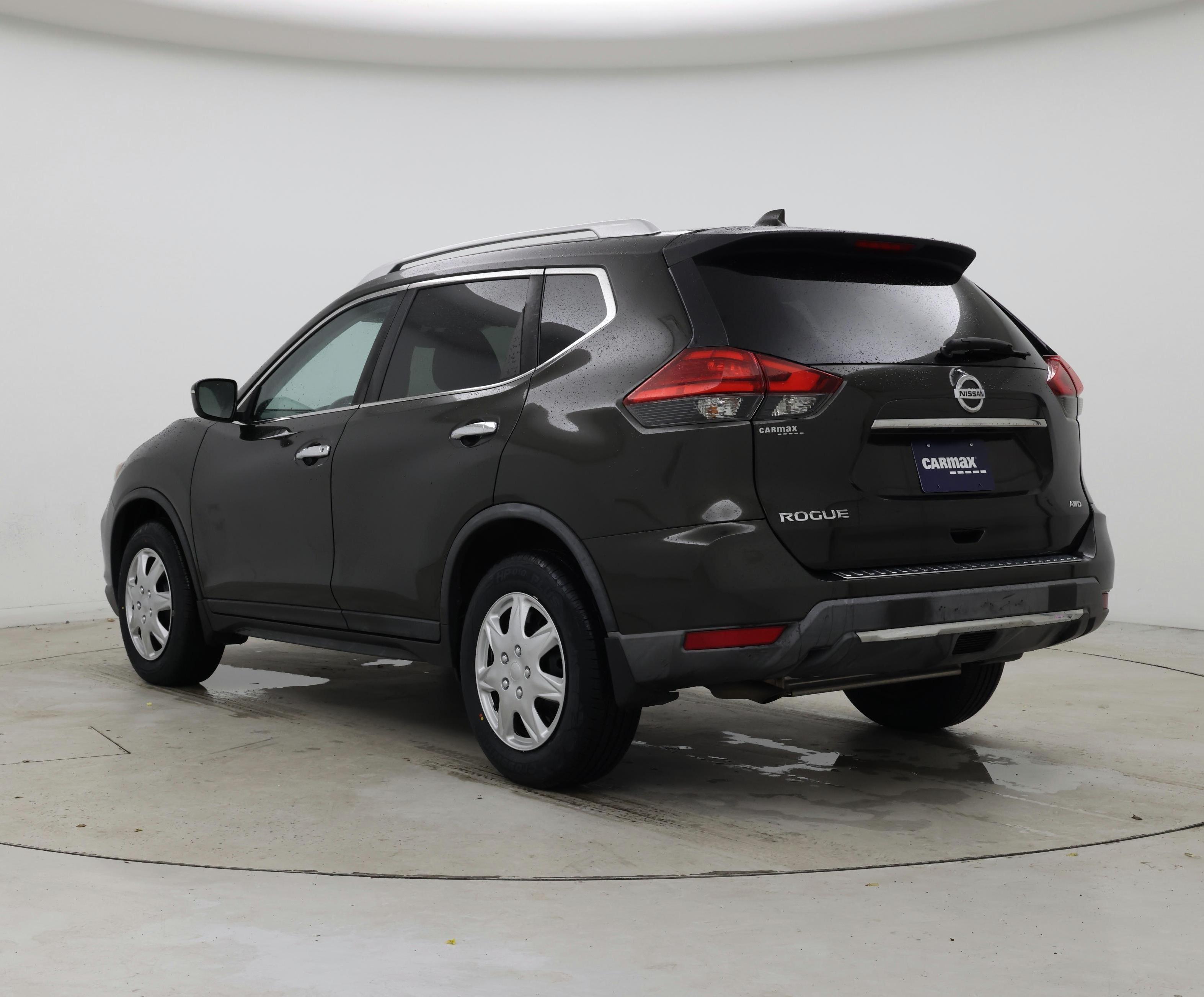 Thumbnail: 2017 Nissan Rogue - 2