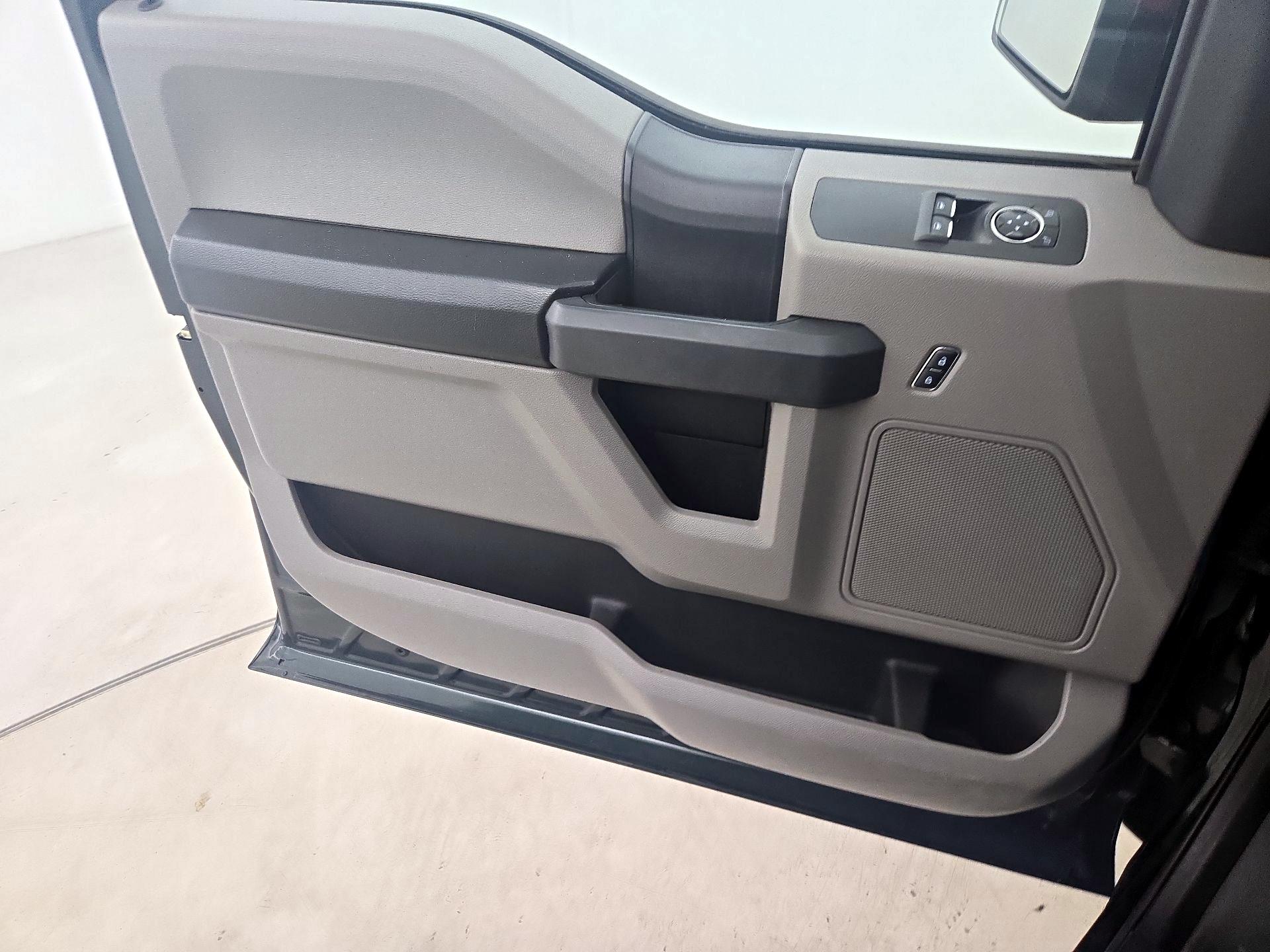 Thumbnail: 2016 Ford F-150 - 12