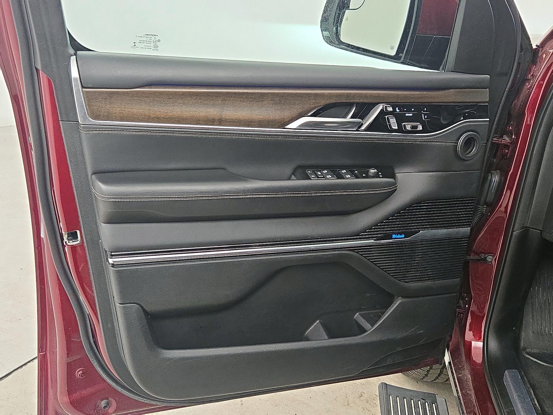 Thumbnail: 2022 Jeep Grand Wagoneer - 12