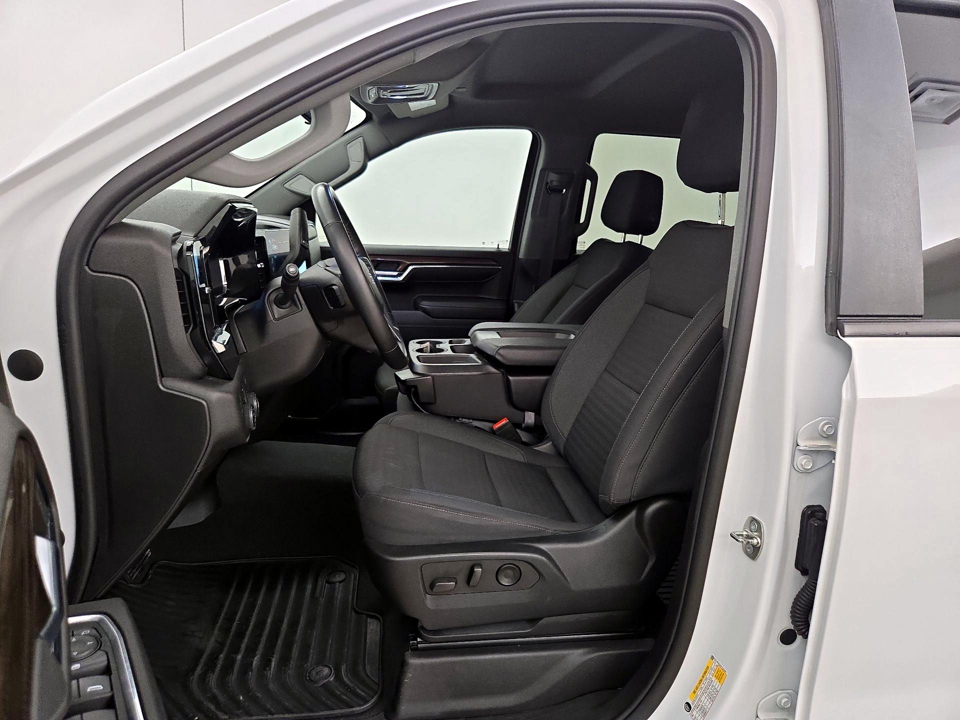 Thumbnail: 2023 Chevrolet Silverado 1500 - 11