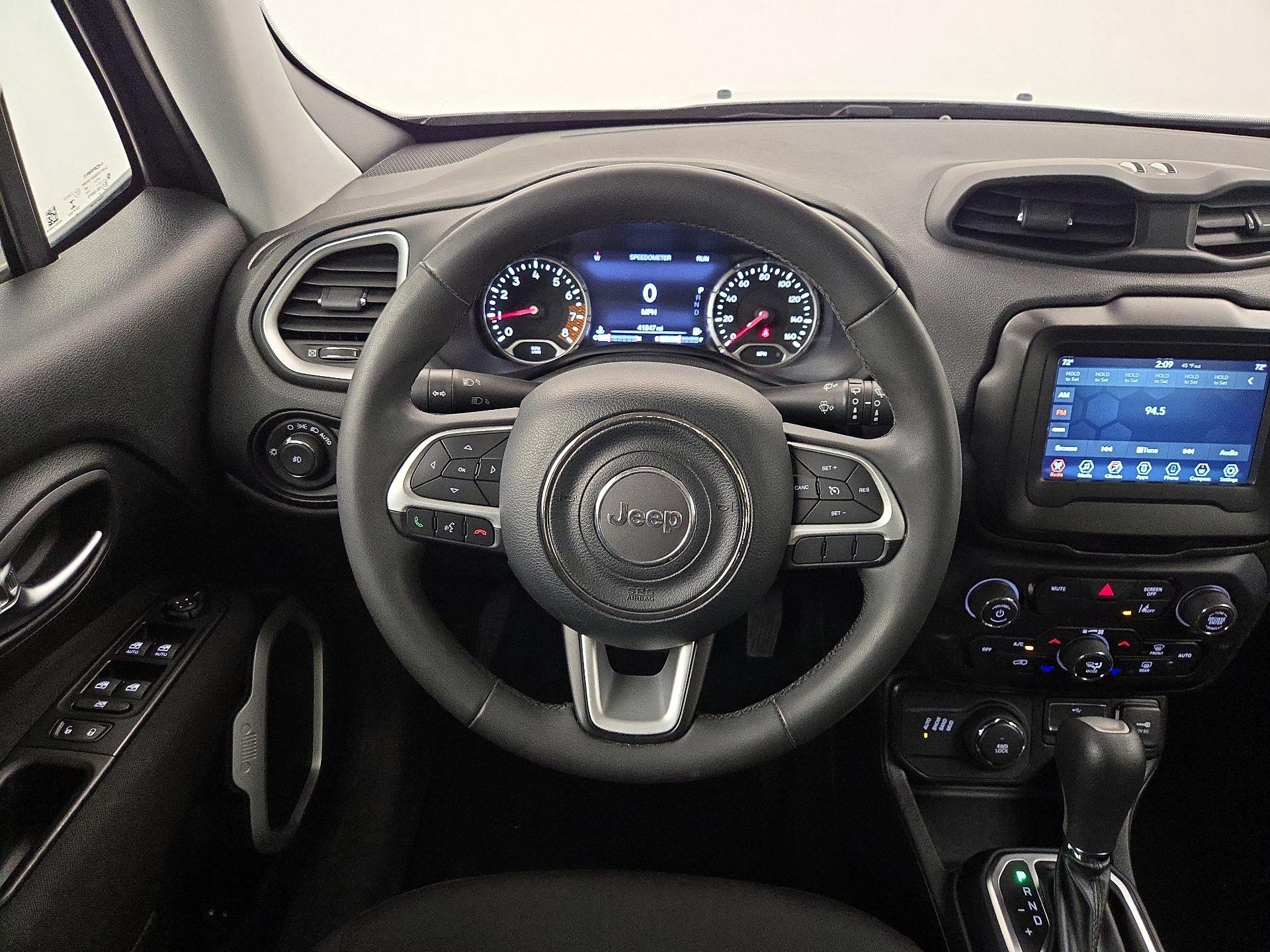 Thumbnail: 2021 Jeep Renegade - 10