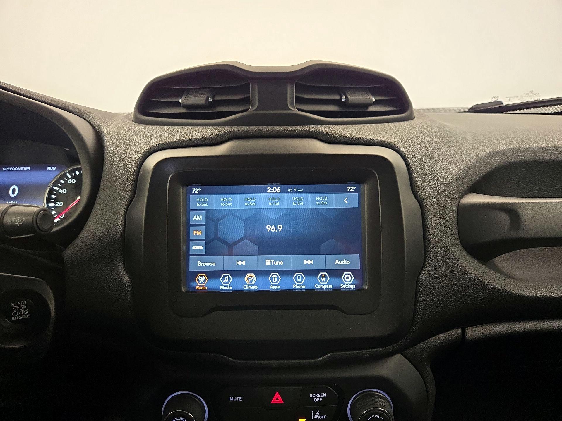 Thumbnail: 2021 Jeep Renegade - 15