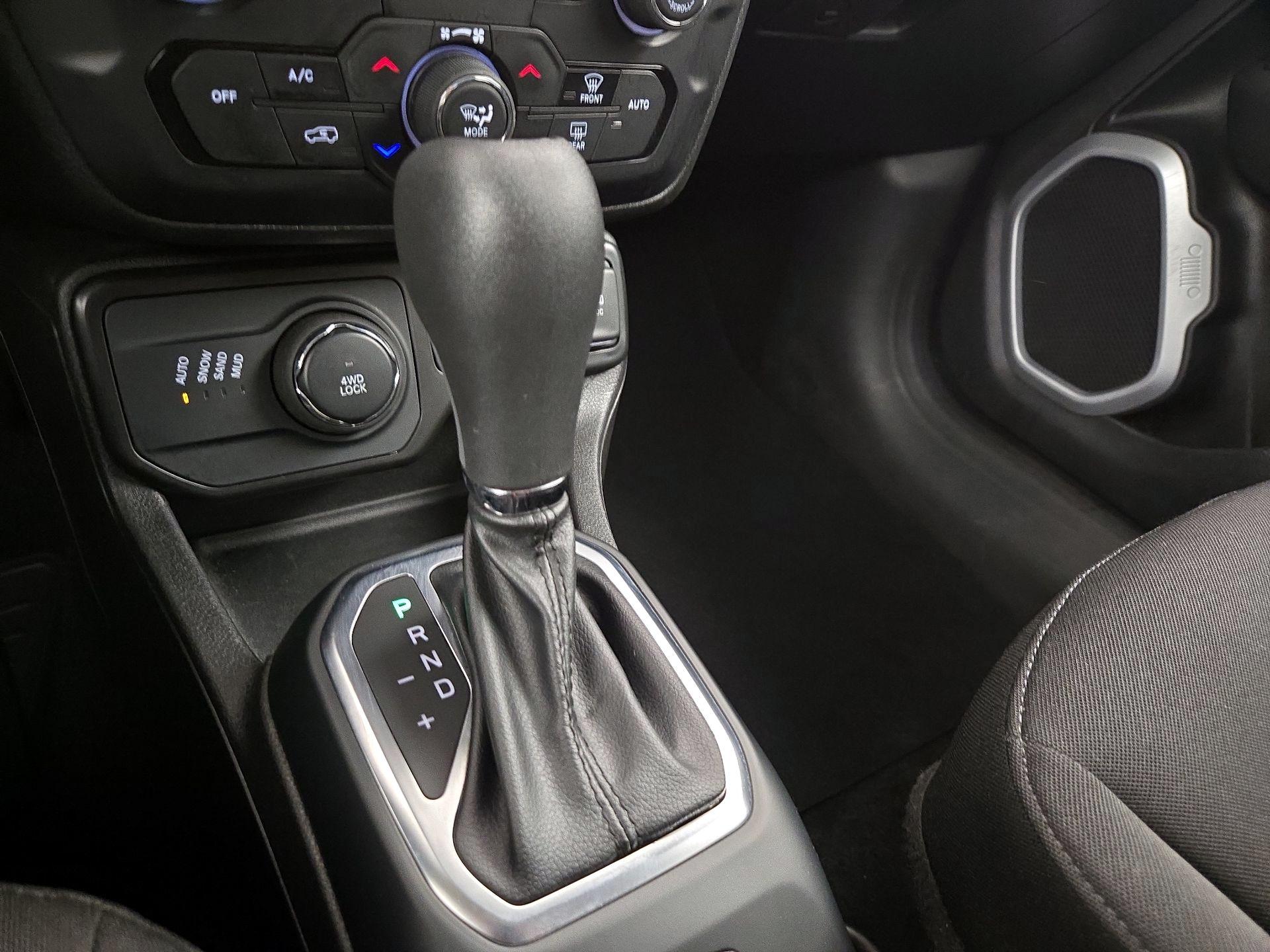 Thumbnail: 2021 Jeep Renegade - 17