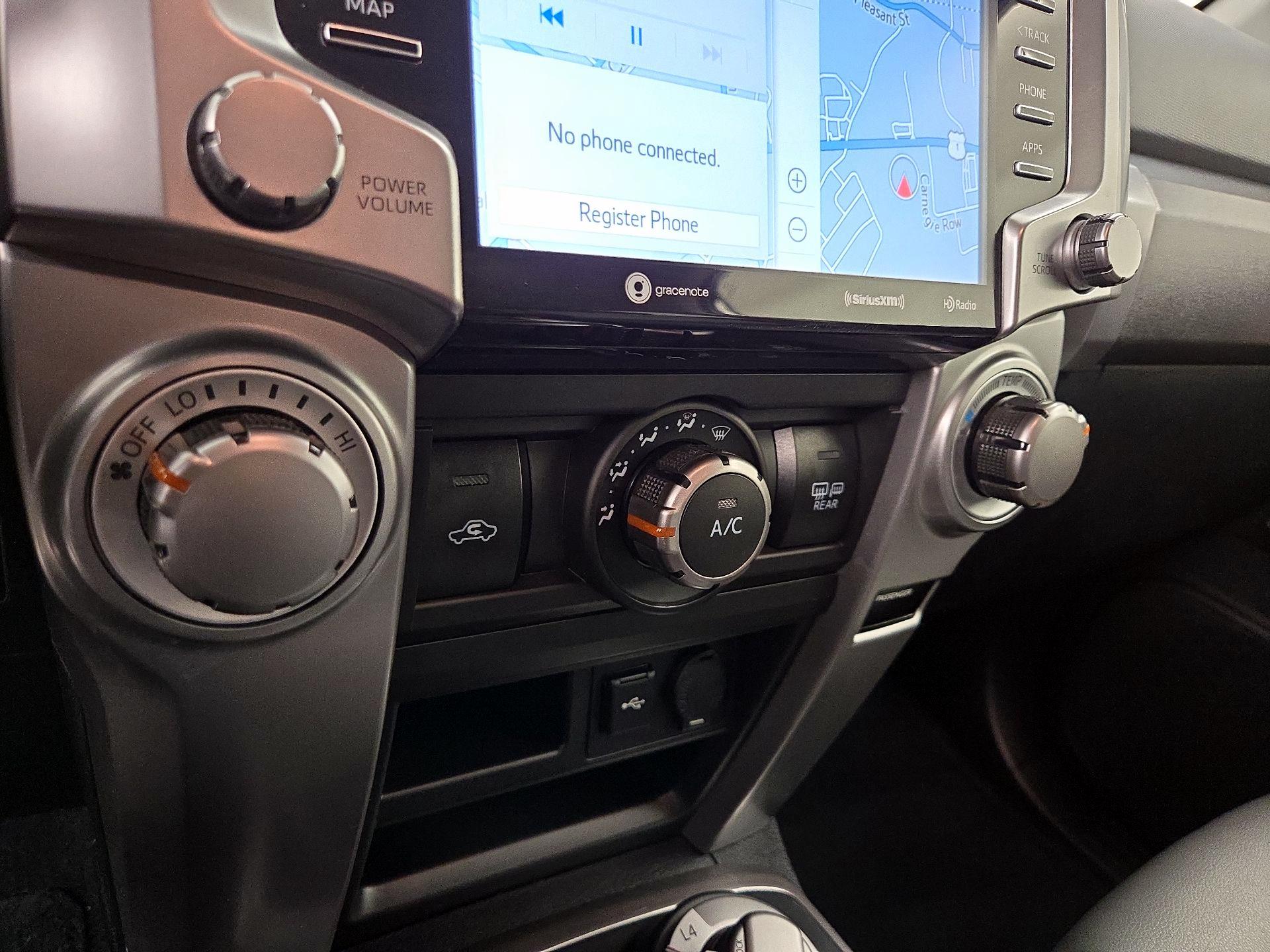 Thumbnail: 2020 Toyota 4Runner - 17