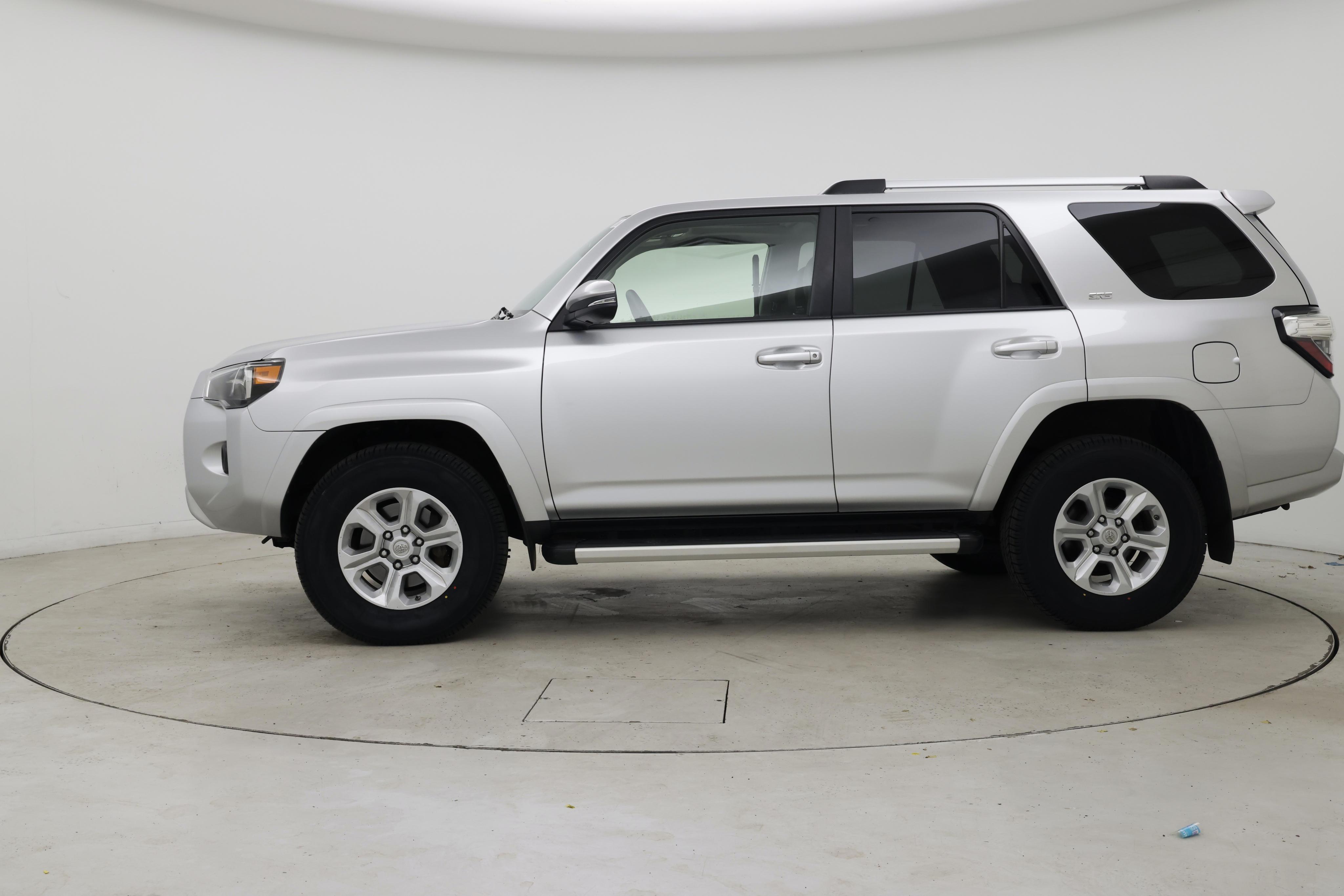 Thumbnail: 2020 Toyota 4Runner - 3