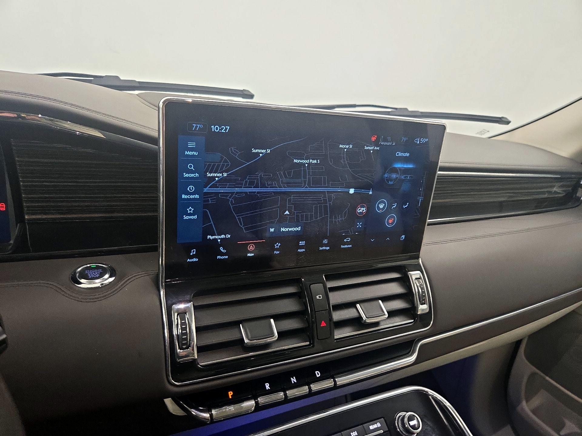 Thumbnail: 2023 Lincoln Navigator L - 14