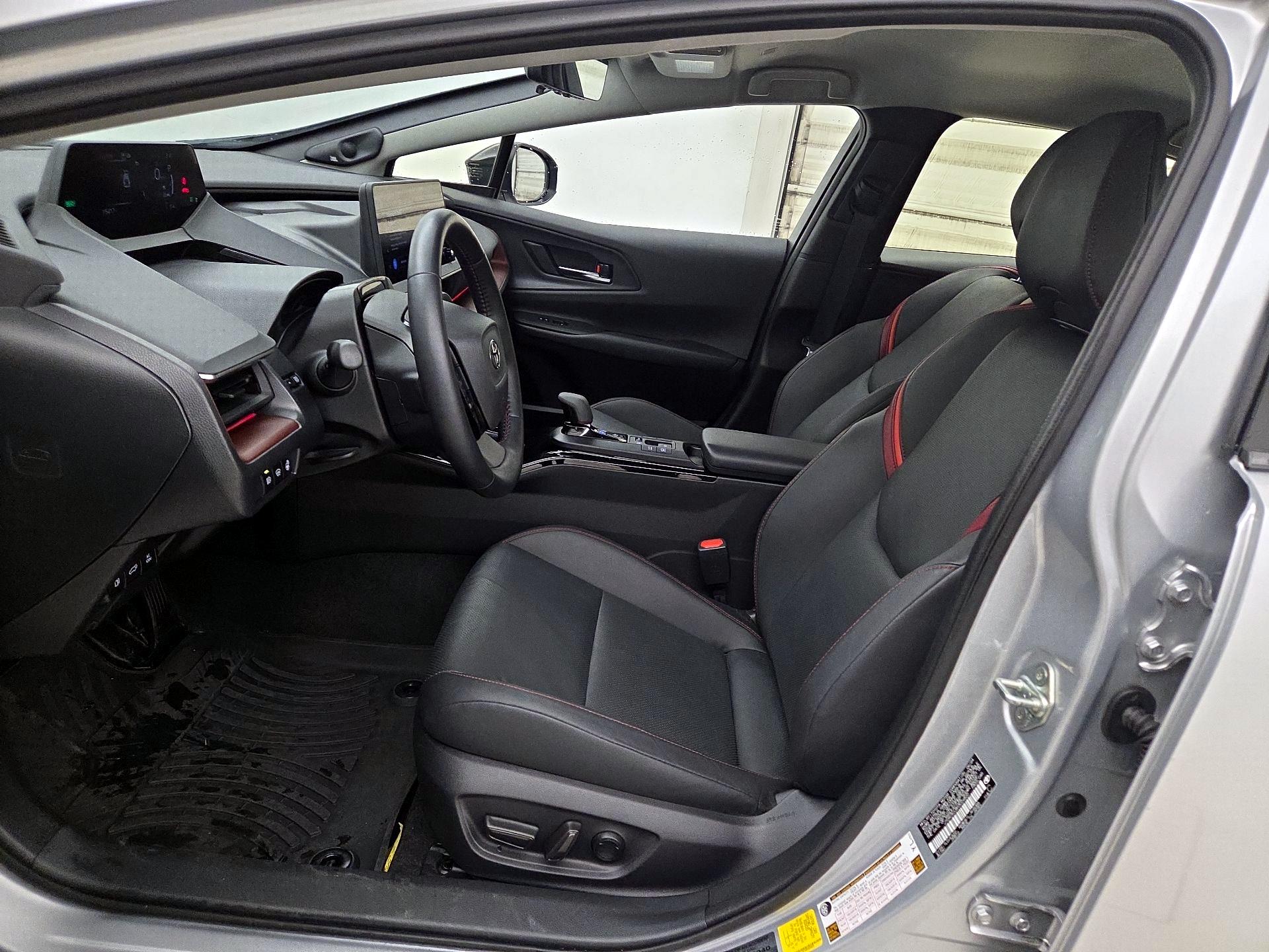 Thumbnail: 2024 Toyota Prius Prime - 11