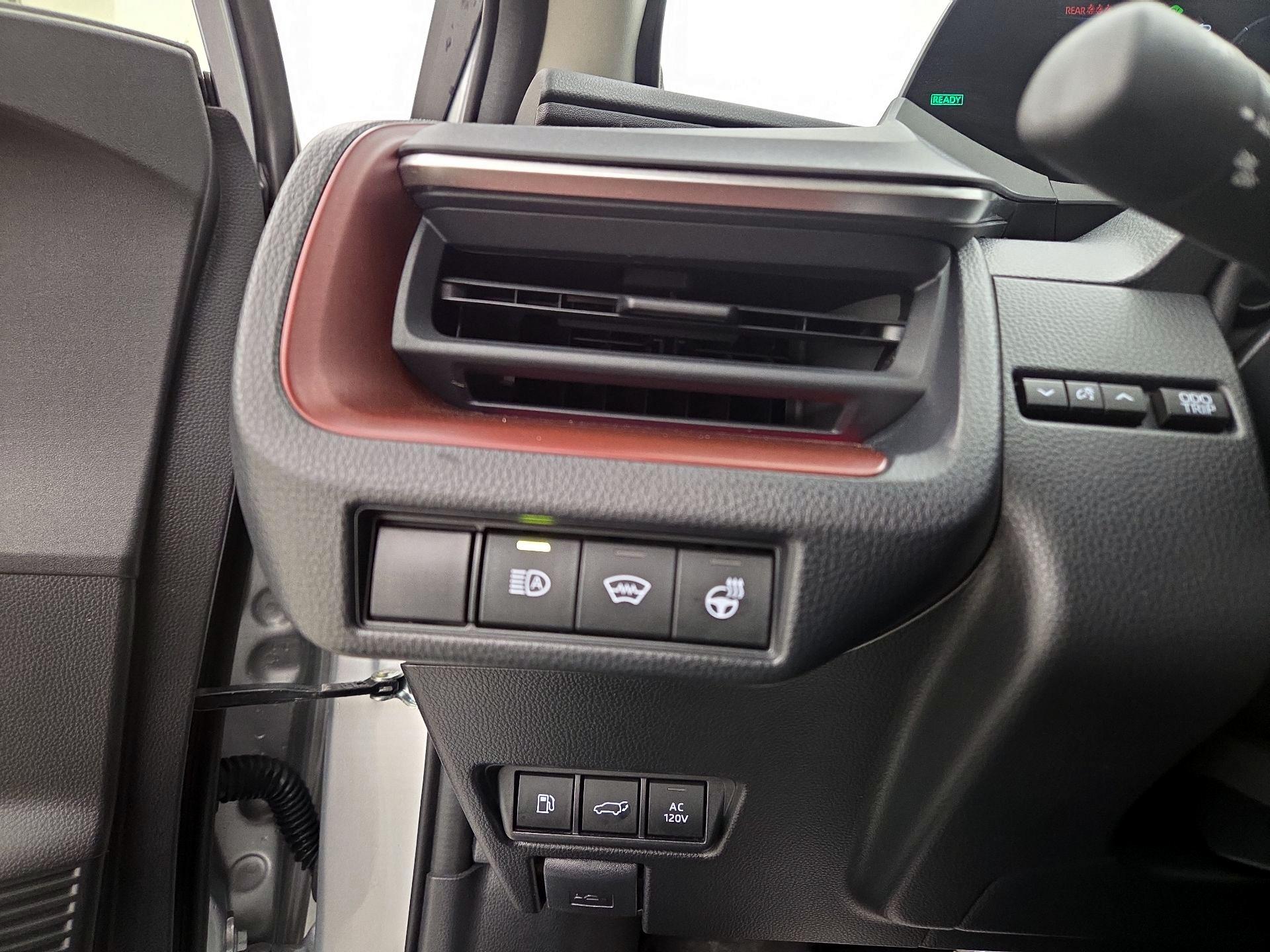 Thumbnail: 2024 Toyota Prius Prime - 13