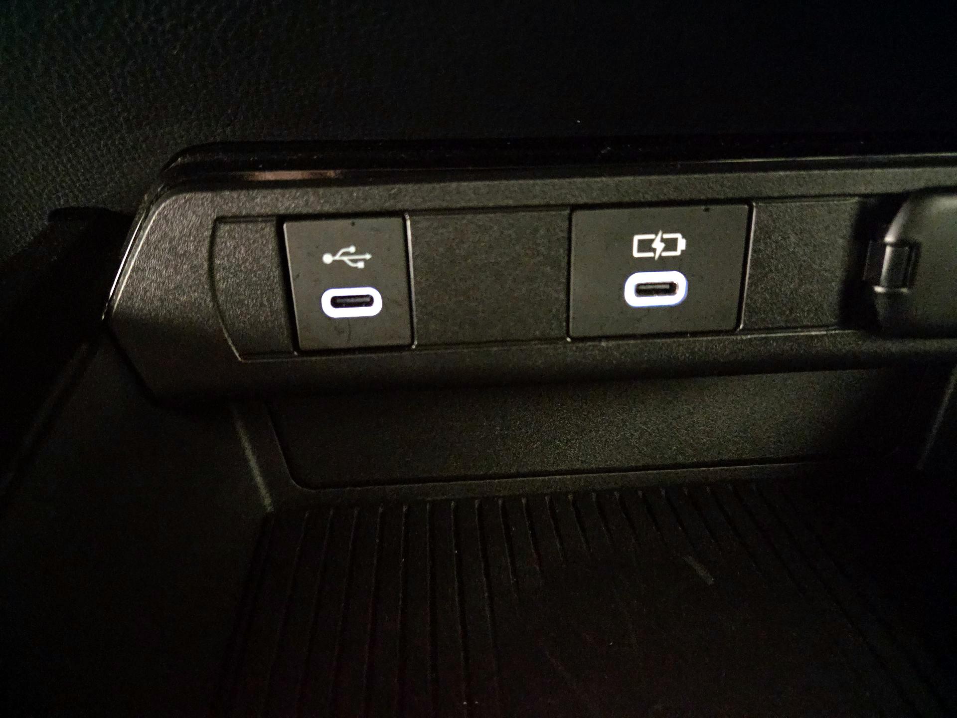 Thumbnail: 2024 Toyota Prius Prime - 18