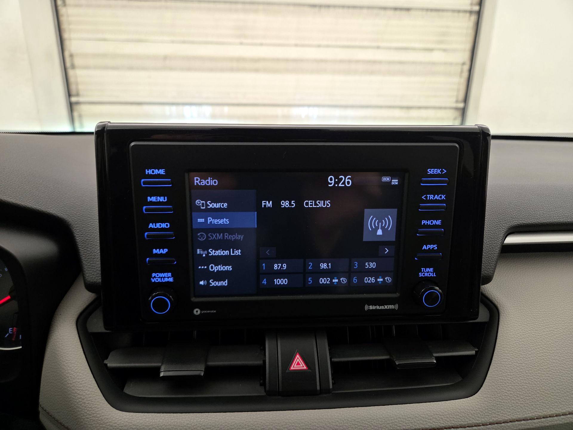 Thumbnail: 2021 Toyota RAV4 - 15