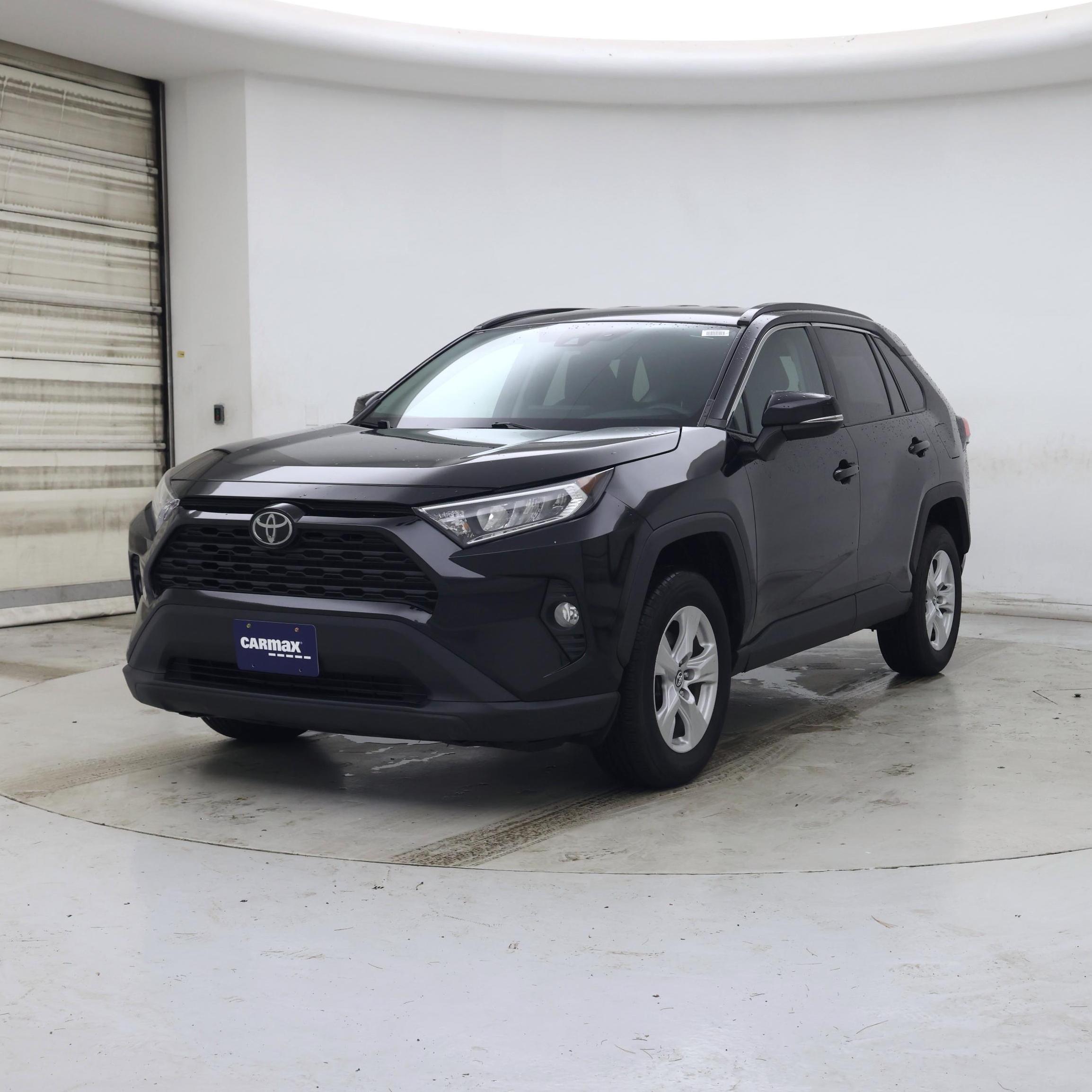 Thumbnail: 2021 Toyota RAV4 - 4
