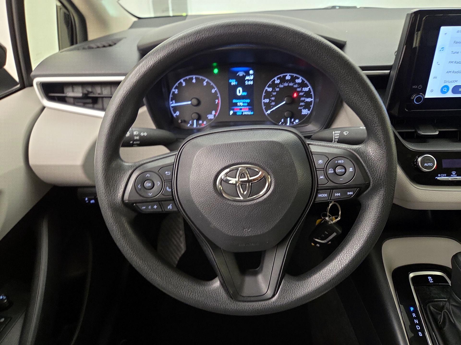 Thumbnail: 2023 Toyota Corolla - 10