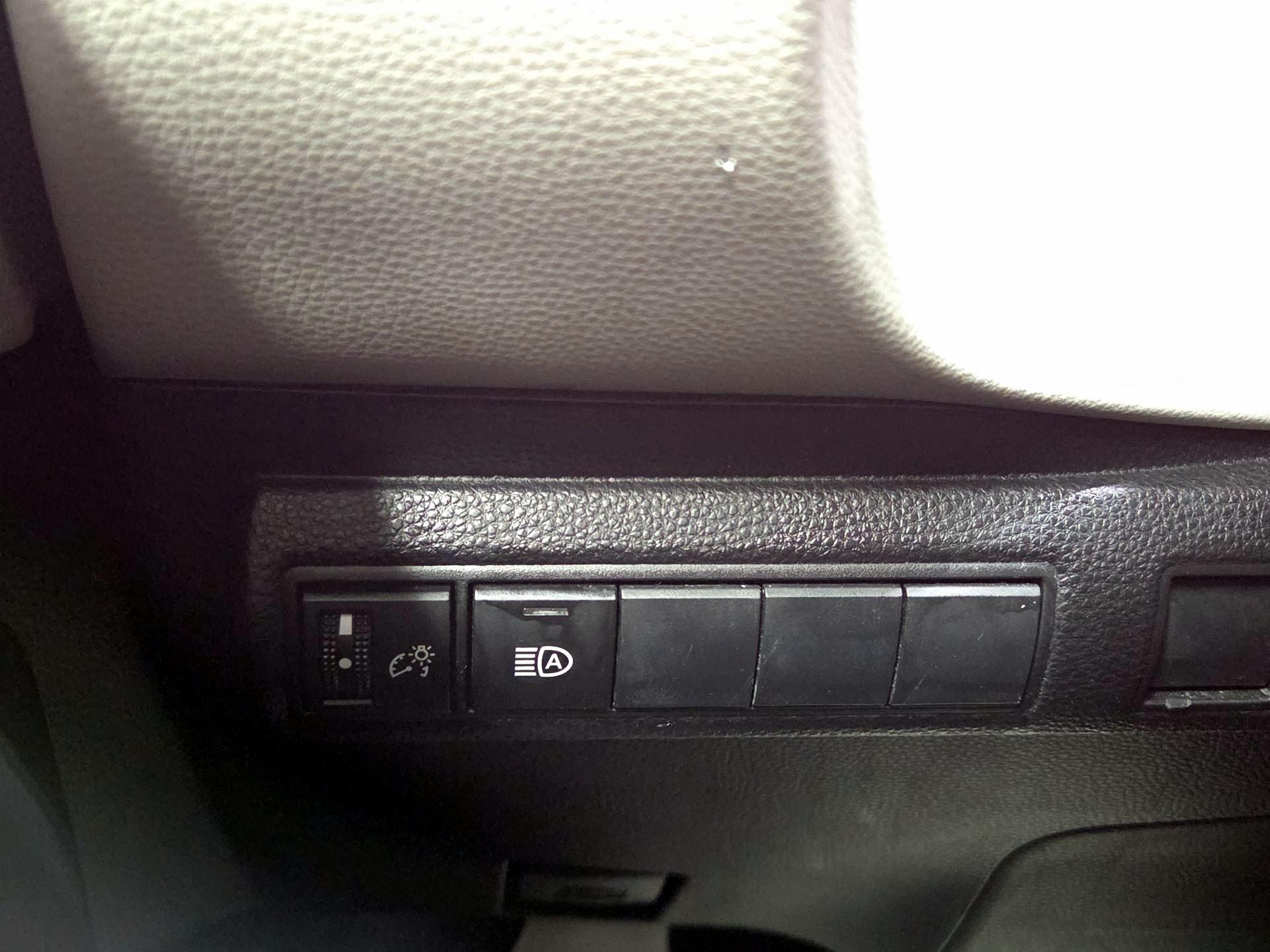 Thumbnail: 2023 Toyota Corolla - 13