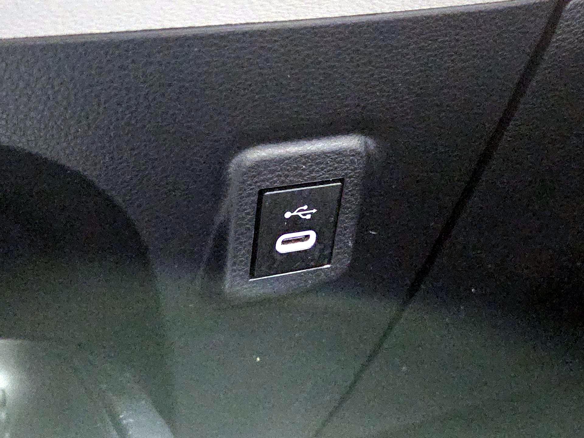 Thumbnail: 2023 Toyota Corolla - 18