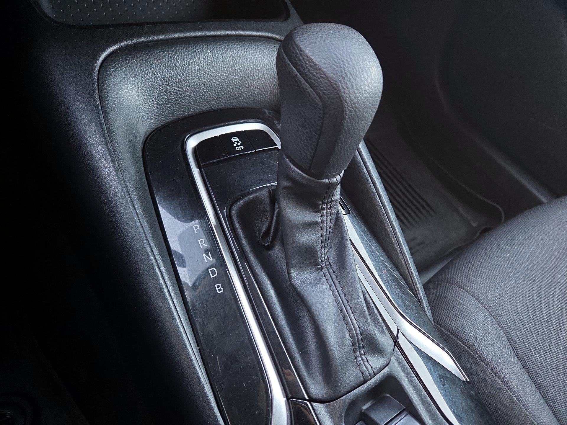 Thumbnail: 2022 Toyota Corolla - 17