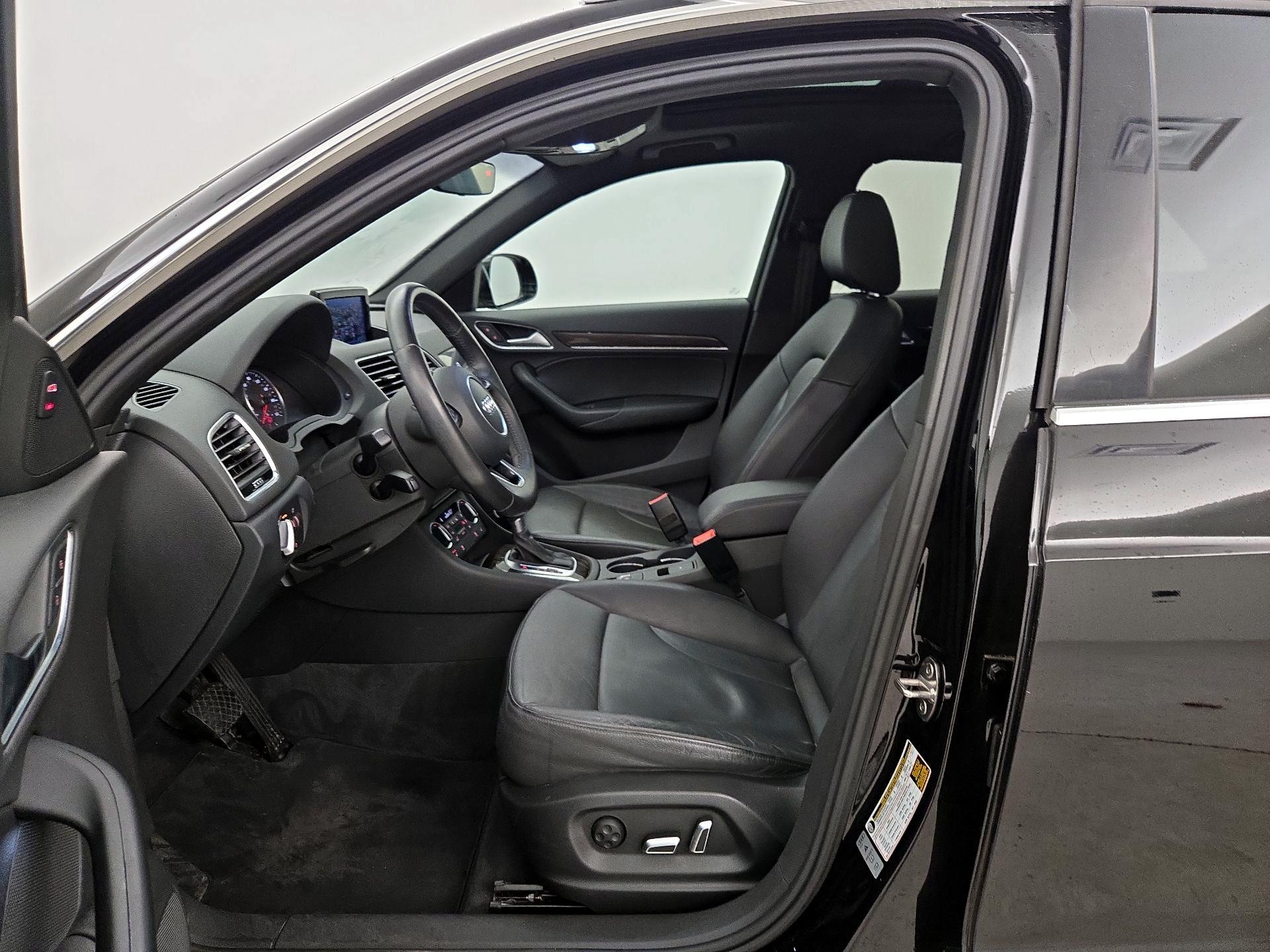 Thumbnail: 2016 Audi Q3 - 11