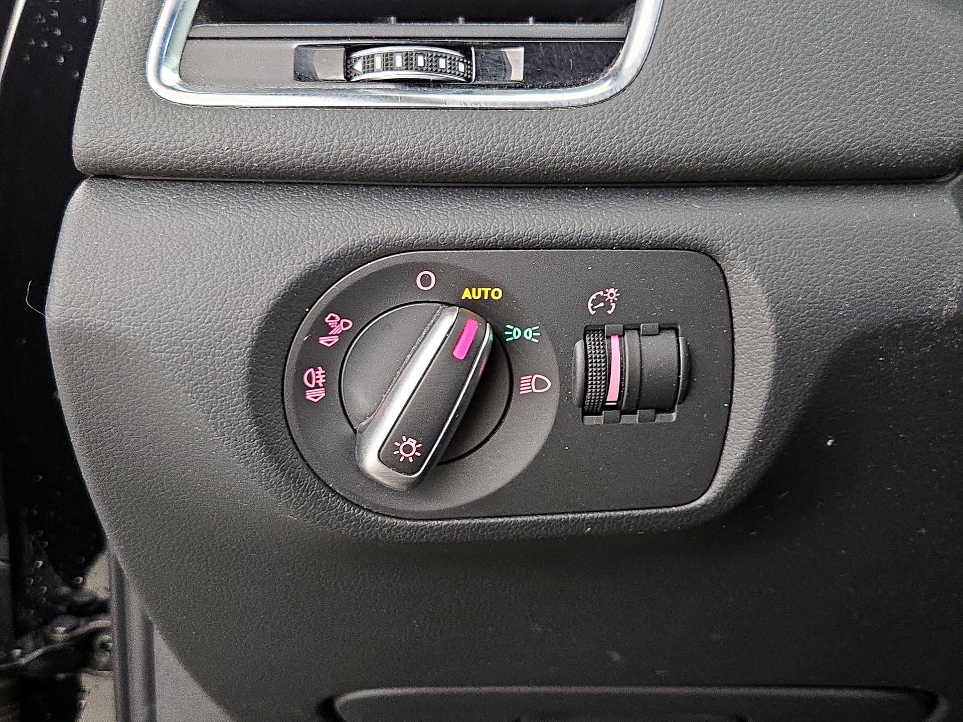 Thumbnail: 2016 Audi Q3 - 13