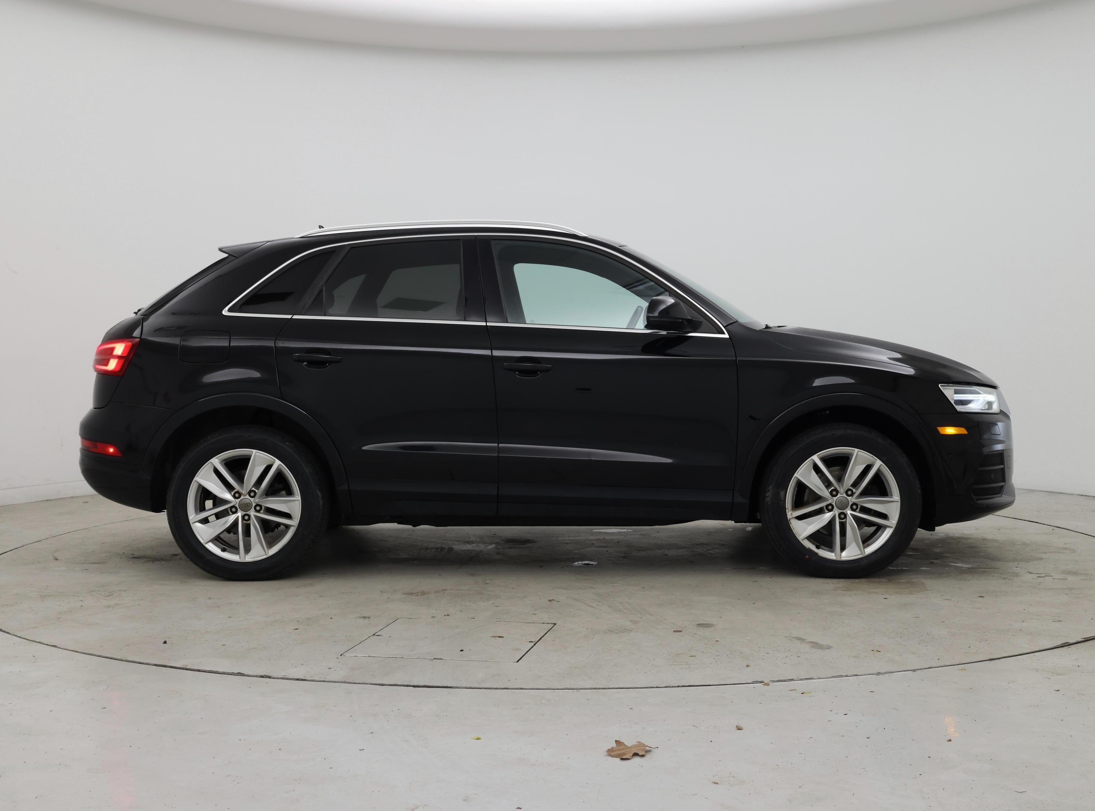 Thumbnail: 2016 Audi Q3 - 7