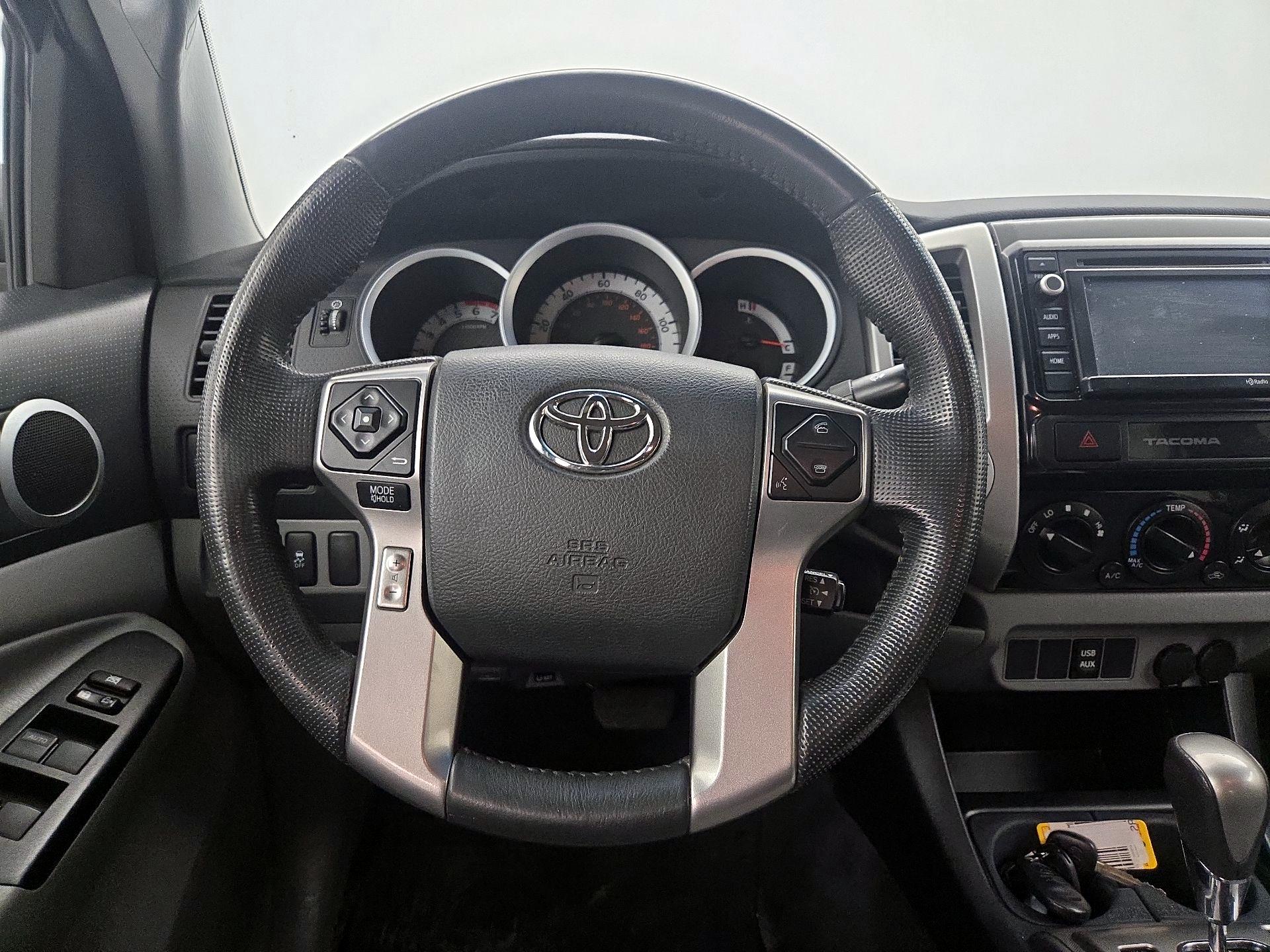 Thumbnail: 2015 Toyota Tacoma - 10