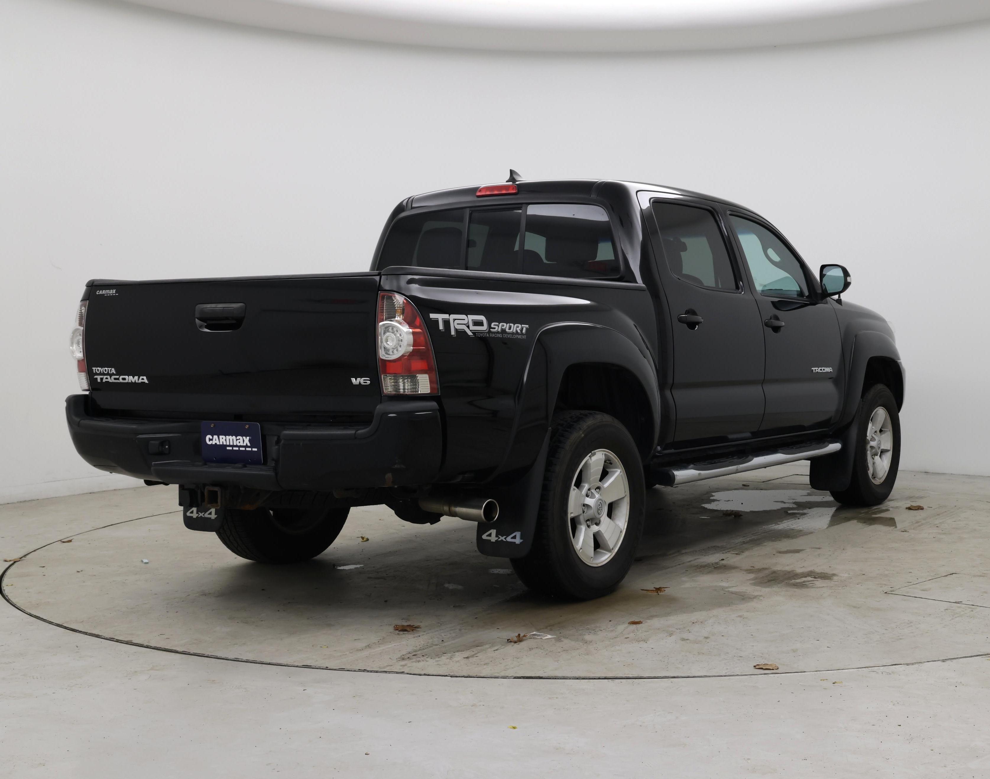 Thumbnail: 2015 Toyota Tacoma - 8