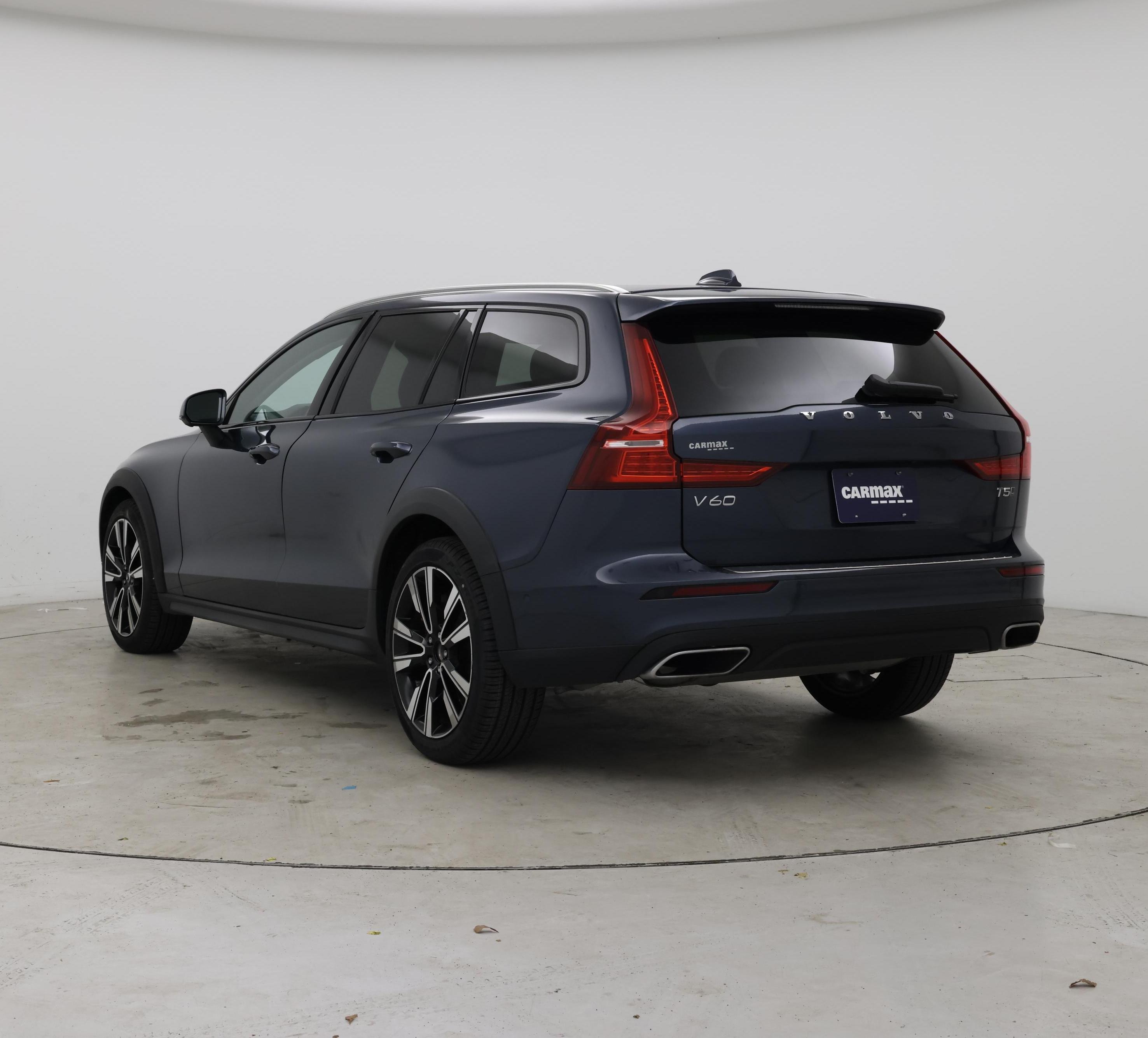 Thumbnail: 2022 Volvo S60 - 2