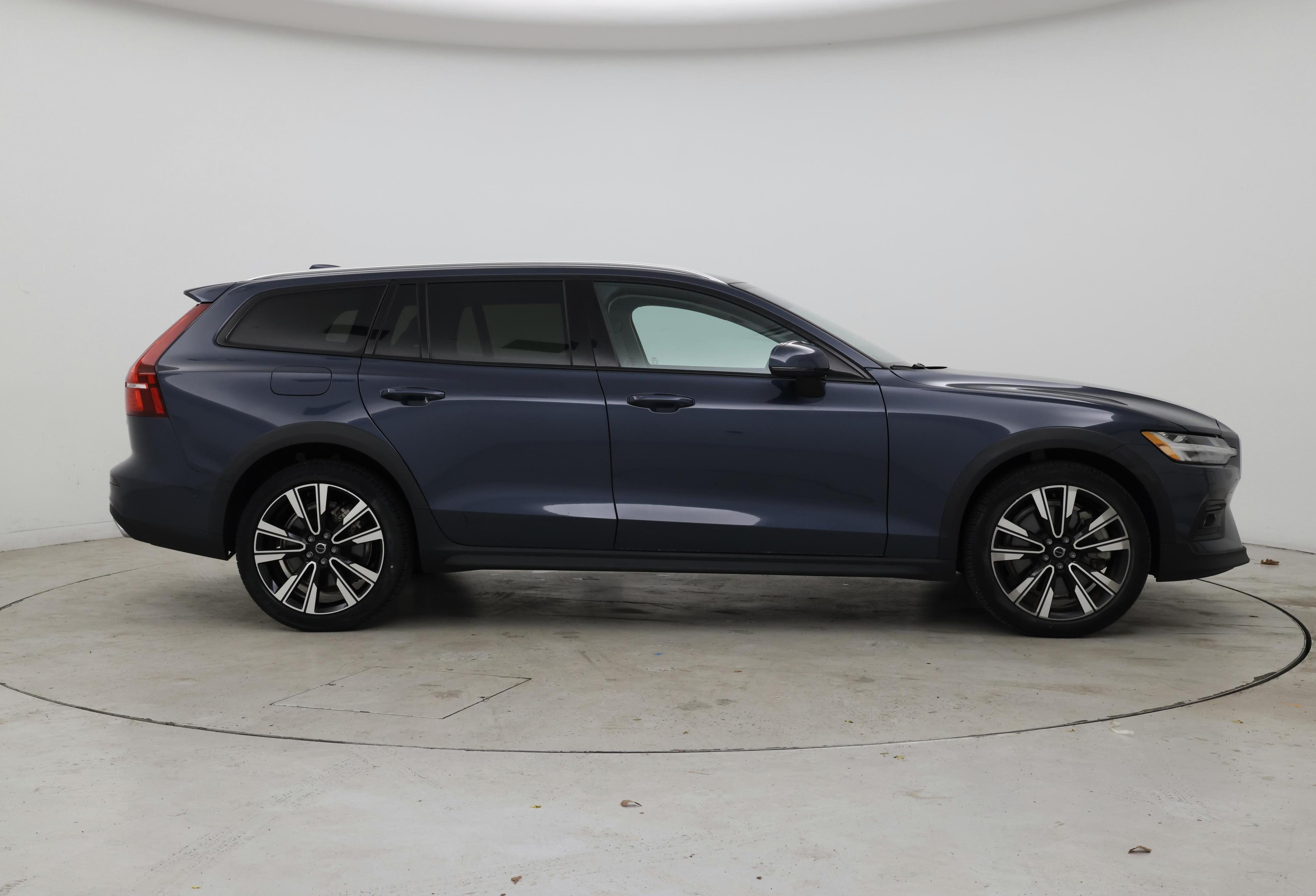 Thumbnail: 2022 Volvo S60 - 7