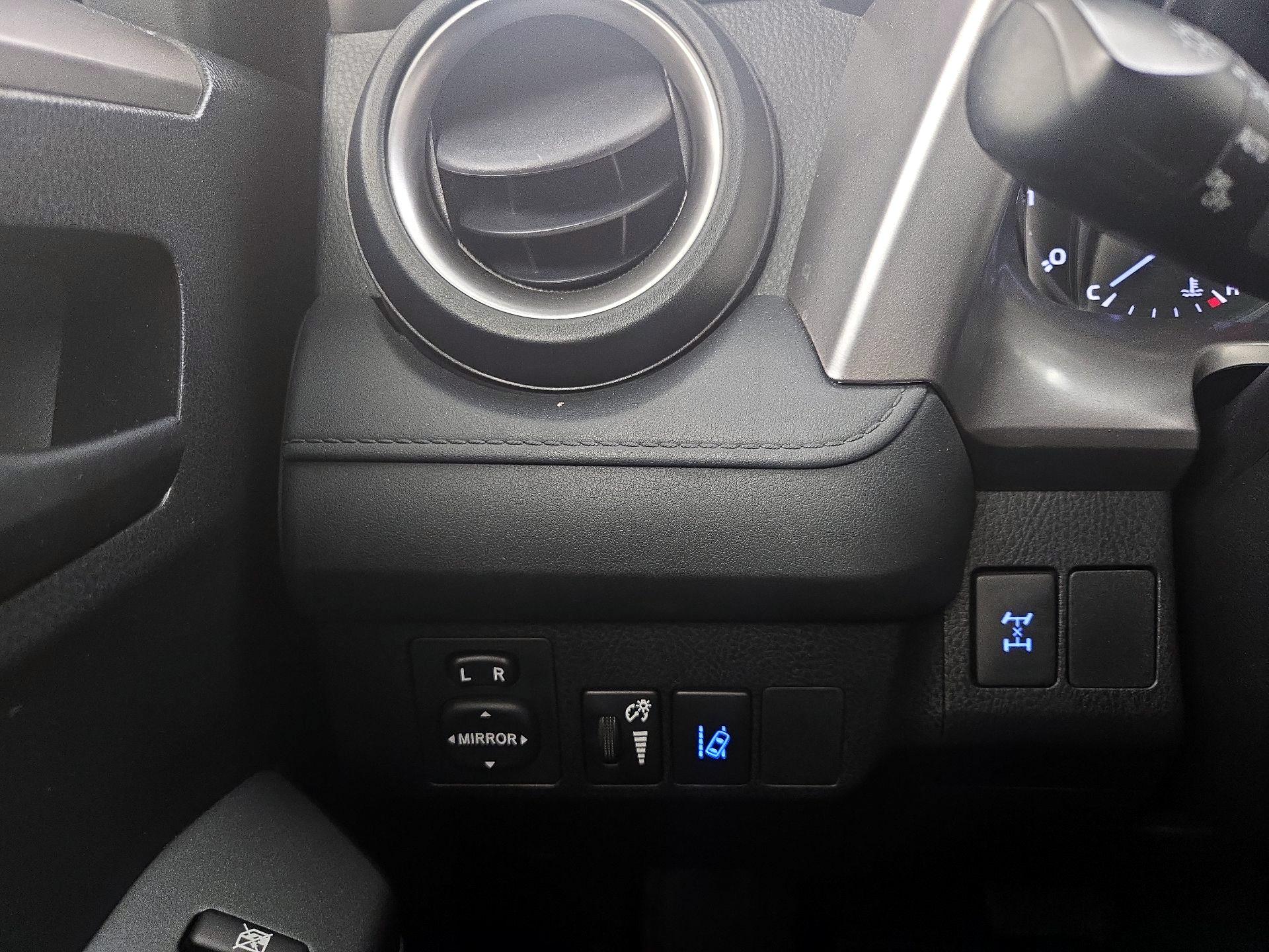 Thumbnail: 2018 Toyota RAV4 - 13