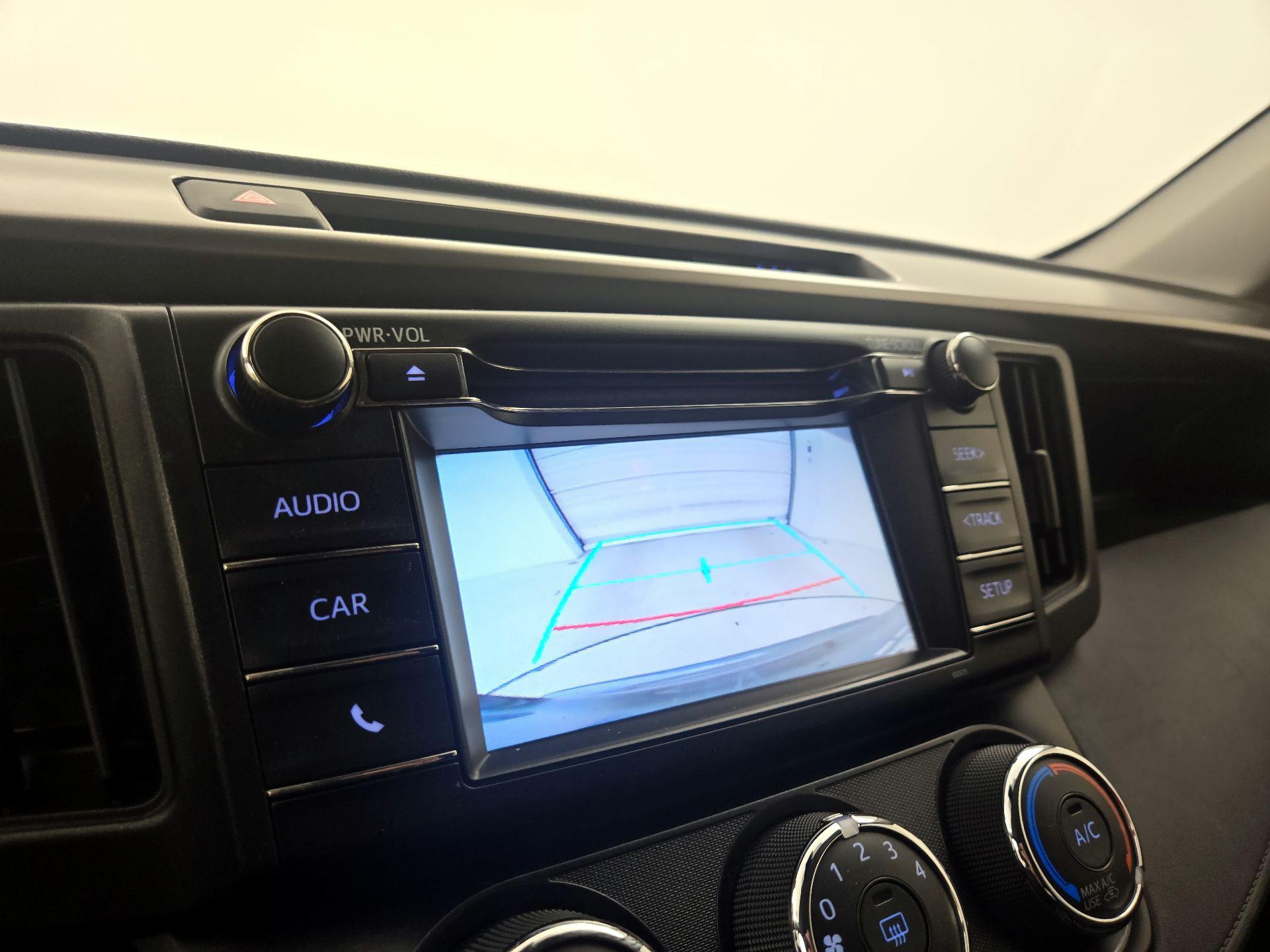 Thumbnail: 2018 Toyota RAV4 - 14