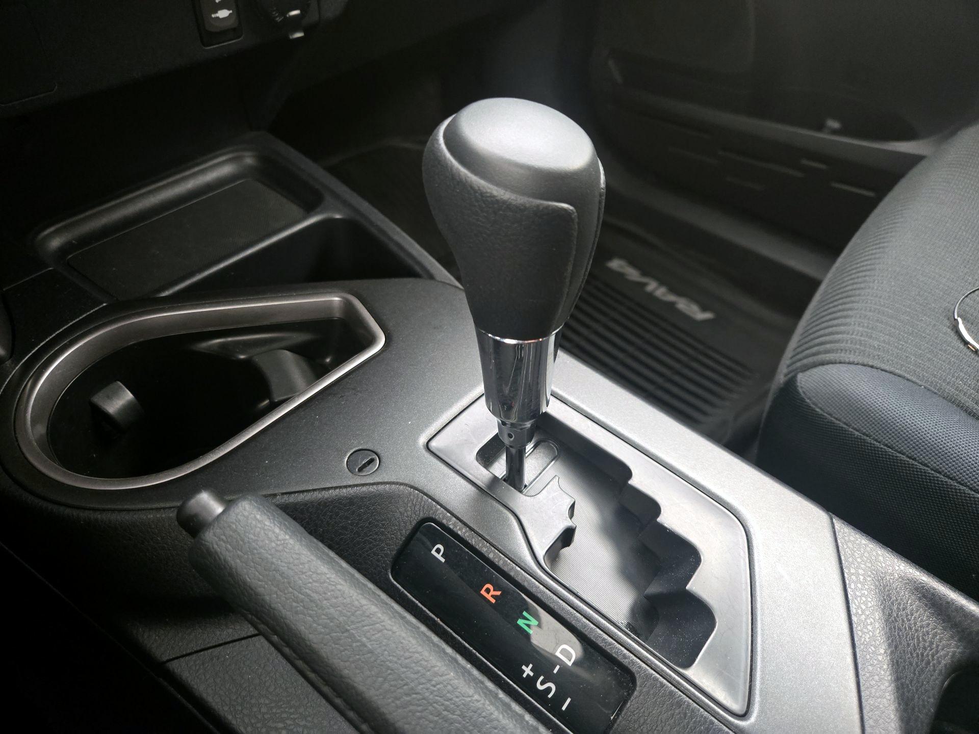 Thumbnail: 2018 Toyota RAV4 - 17