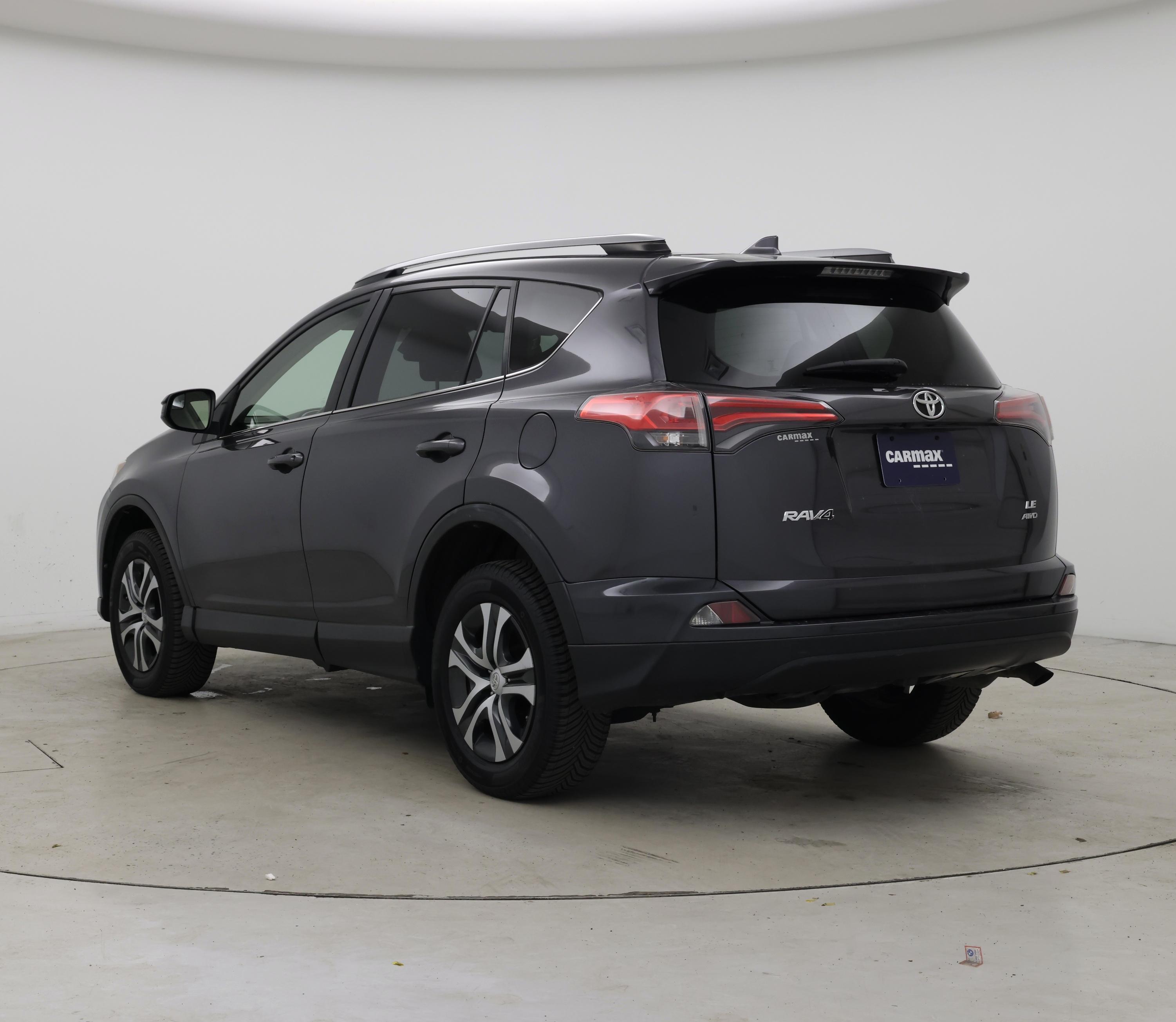 Thumbnail: 2018 Toyota RAV4 - 2