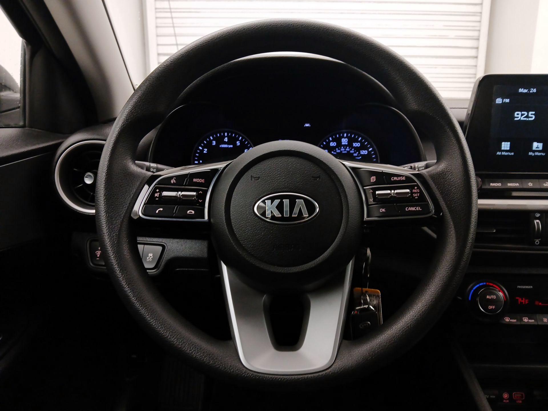 Thumbnail: 2019 Kia Forte - 10