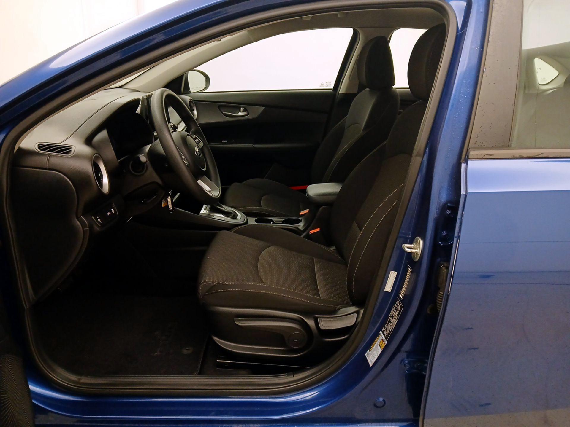 Thumbnail: 2019 Kia Forte - 11