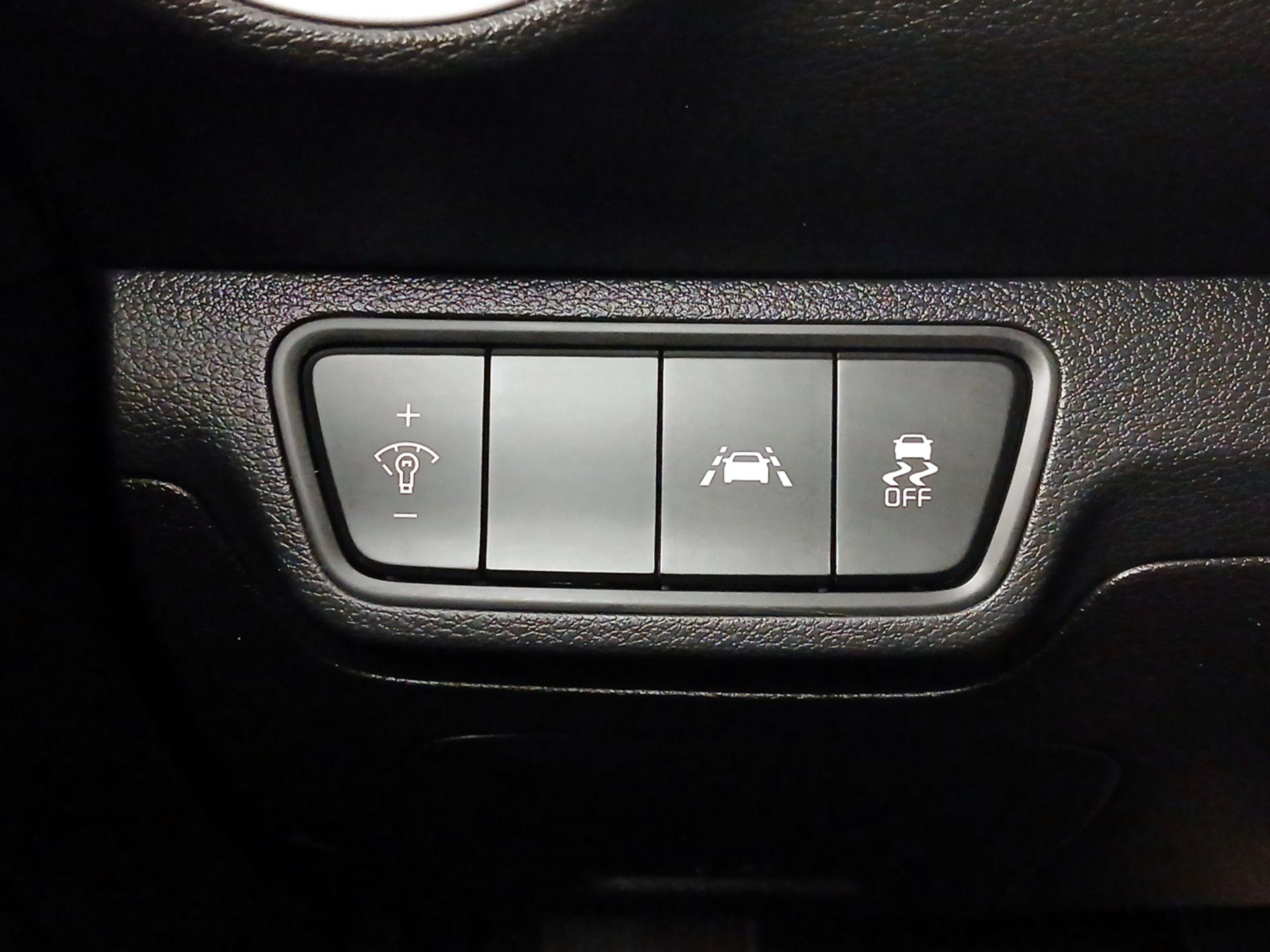 Thumbnail: 2019 Kia Forte - 13