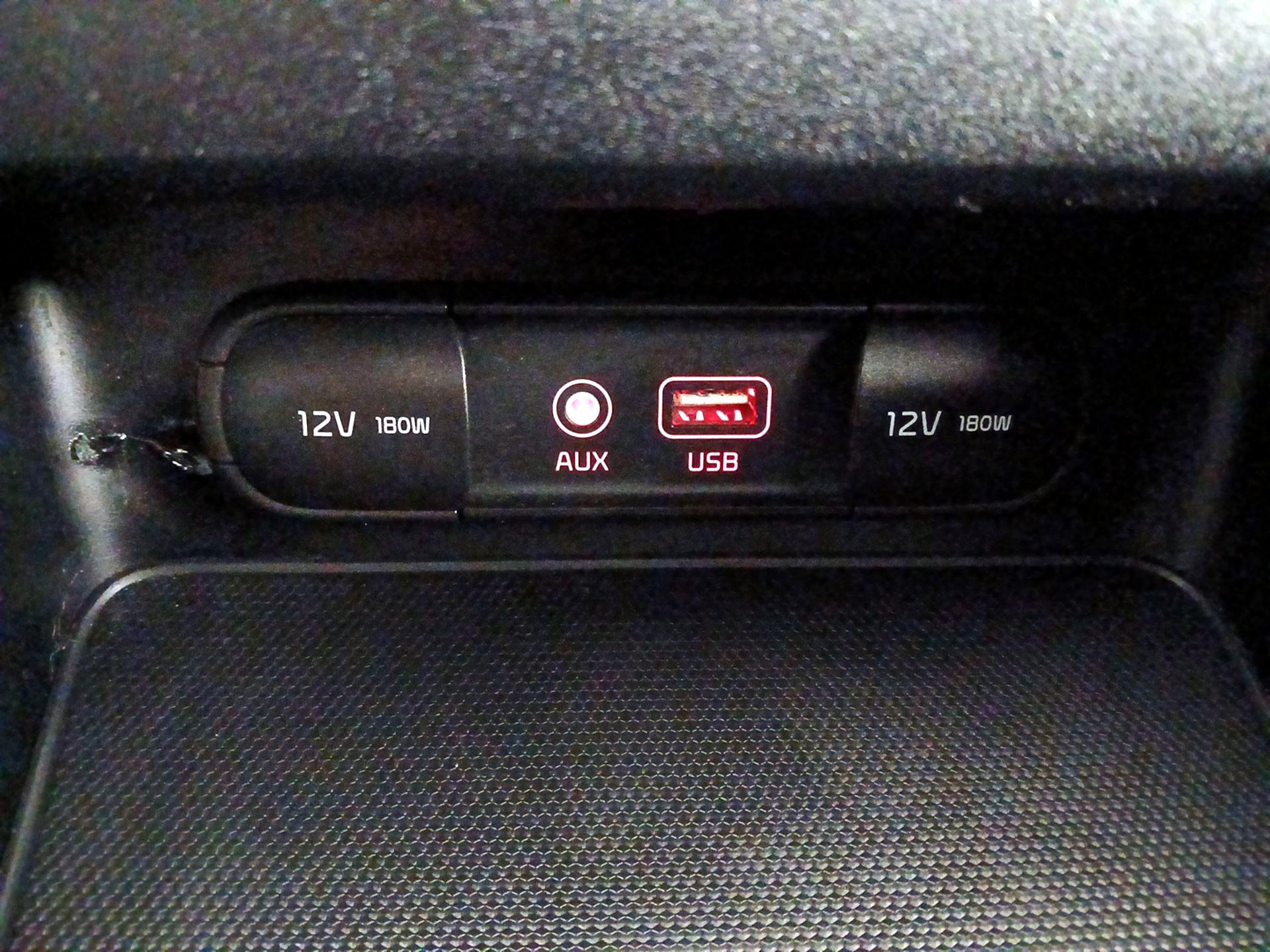 Thumbnail: 2019 Kia Forte - 18
