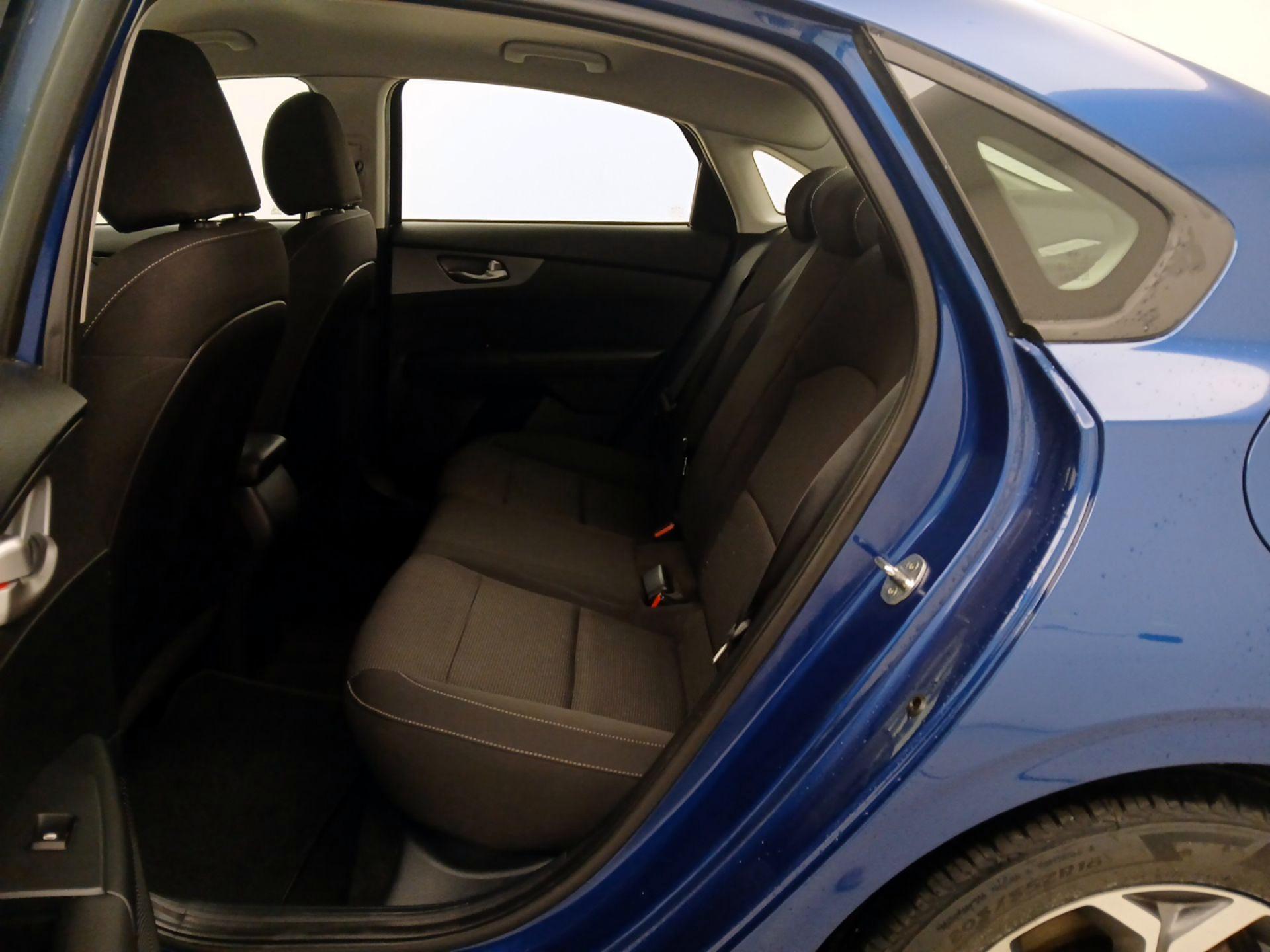 Thumbnail: 2019 Kia Forte - 19
