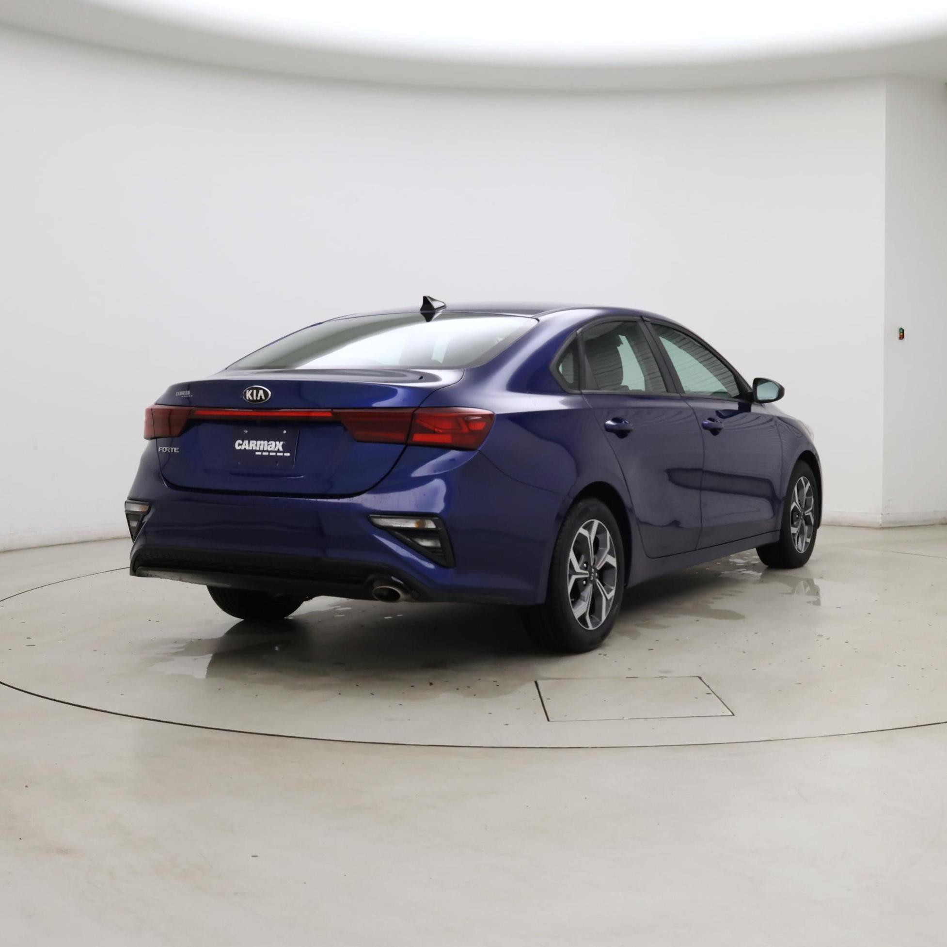 Thumbnail: 2019 Kia Forte - 8