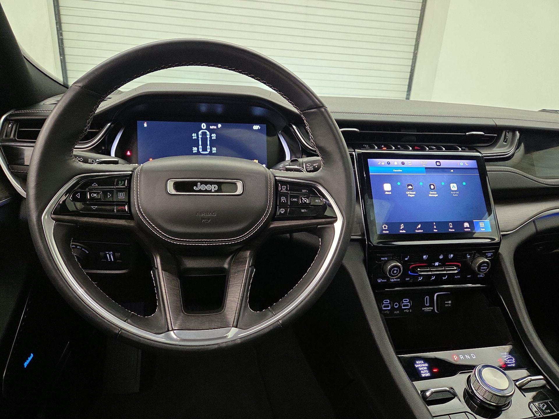 Thumbnail: 2022 Jeep Grand Cherokee - 10