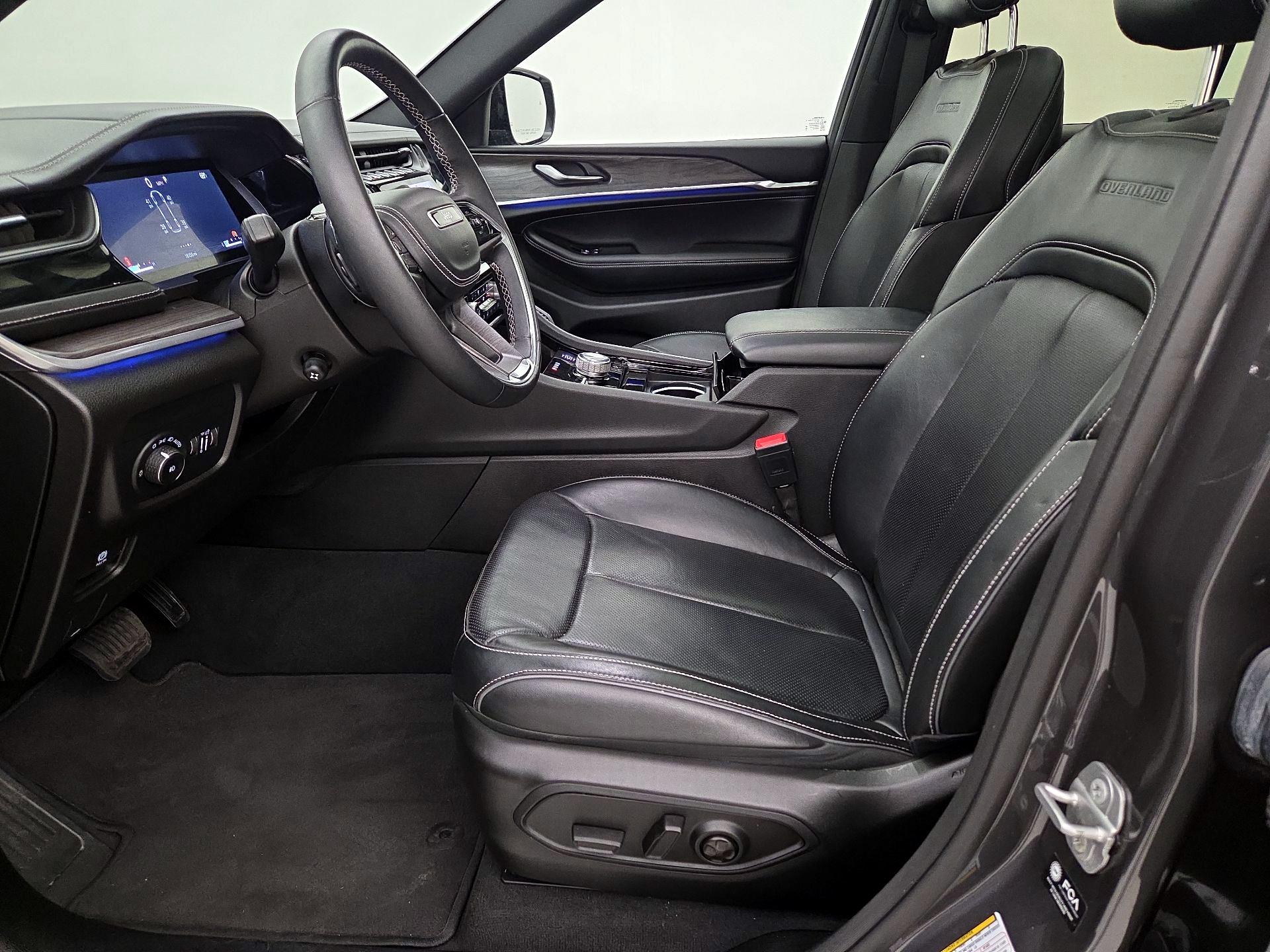Thumbnail: 2022 Jeep Grand Cherokee - 11