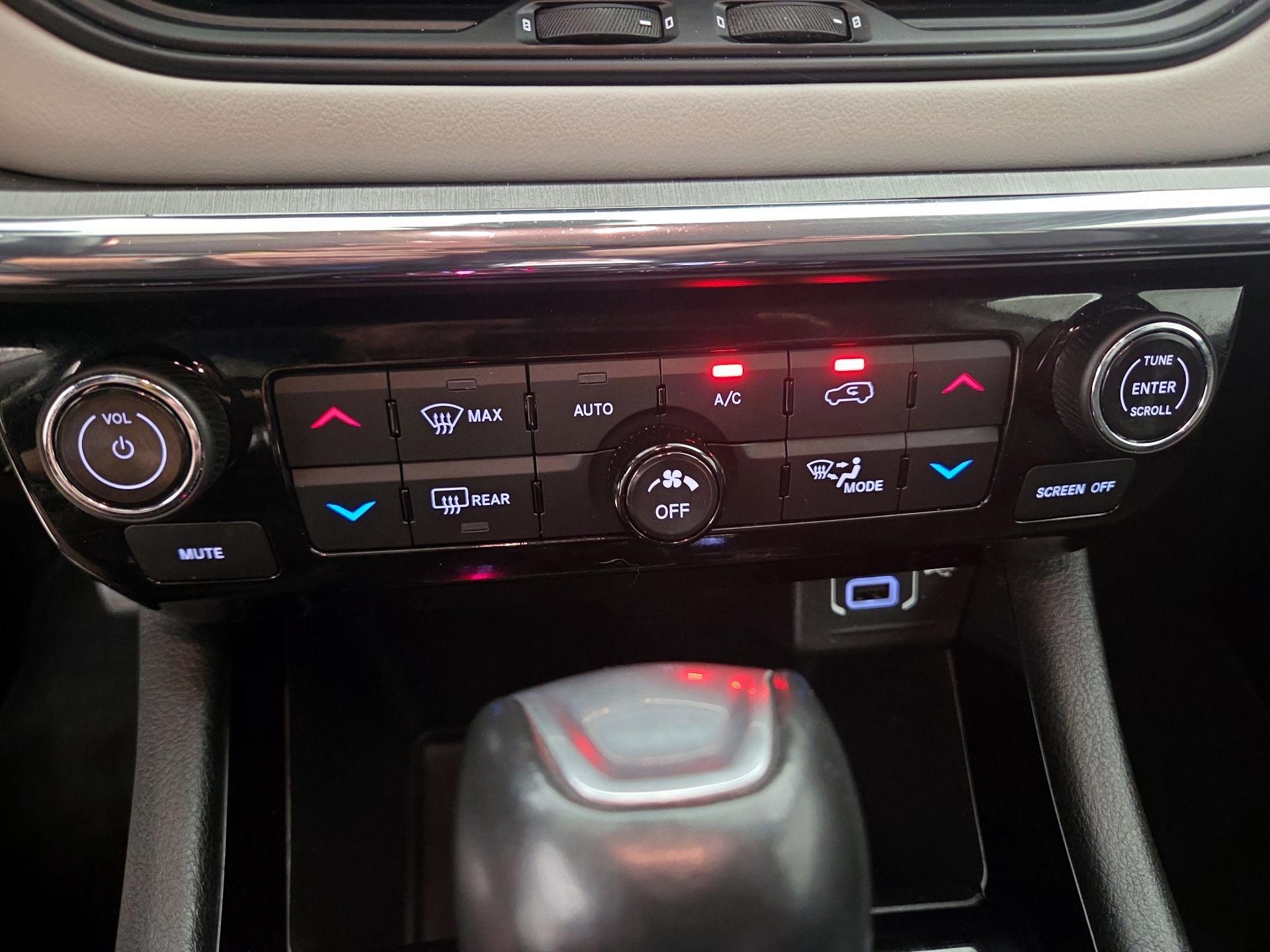 Thumbnail: 2022 Jeep Compass - 15