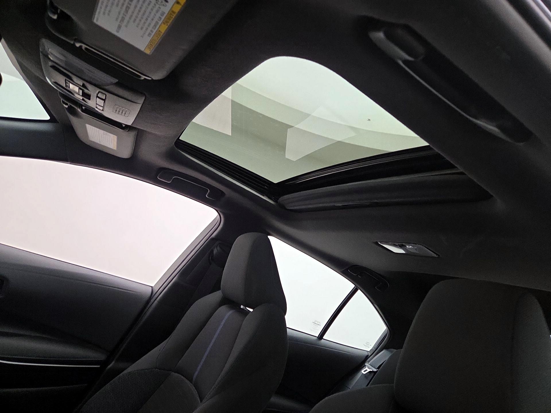 Thumbnail: 2022 Toyota Corolla - 18