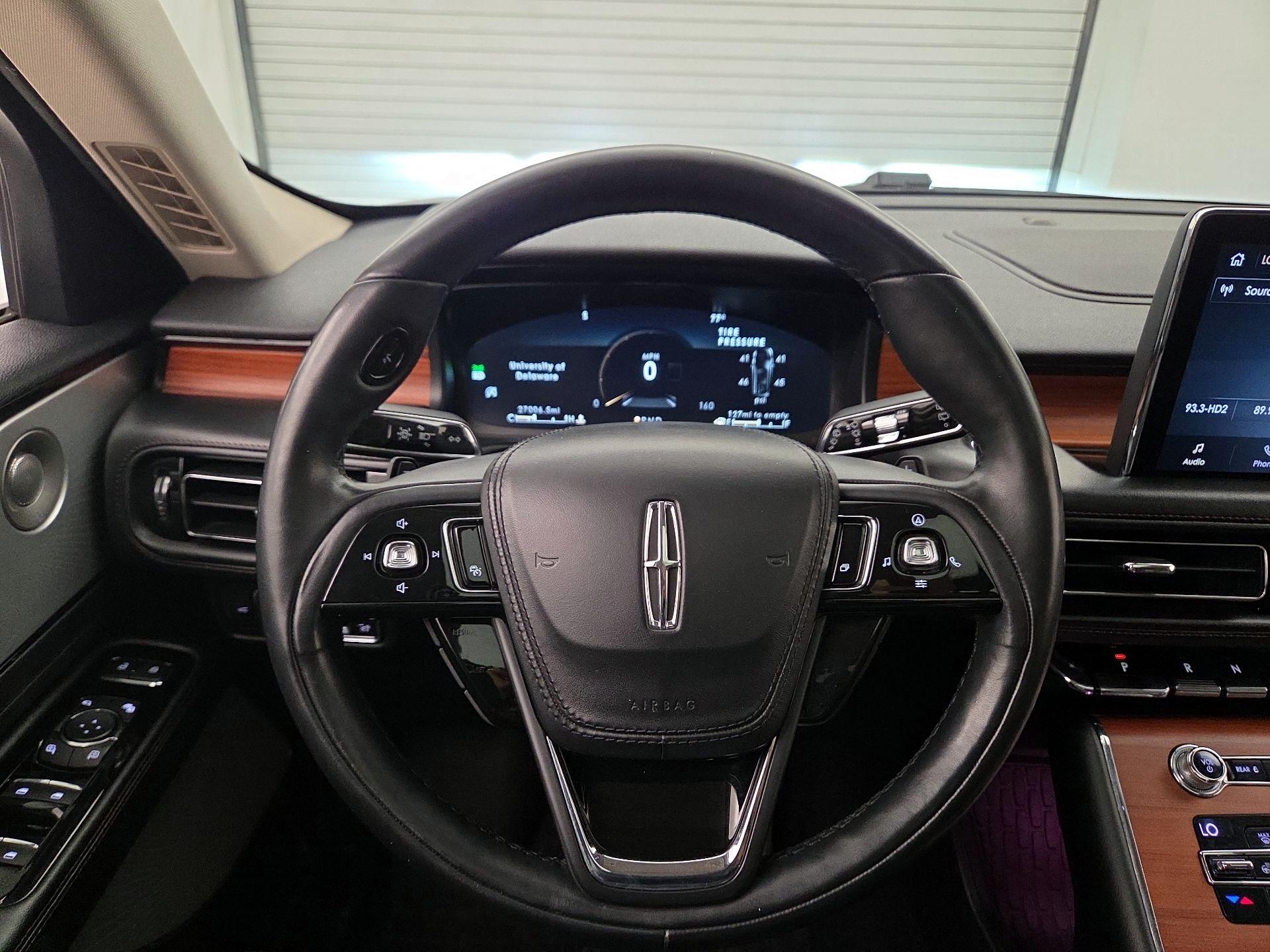 Thumbnail: 2020 Lincoln Aviator - 10