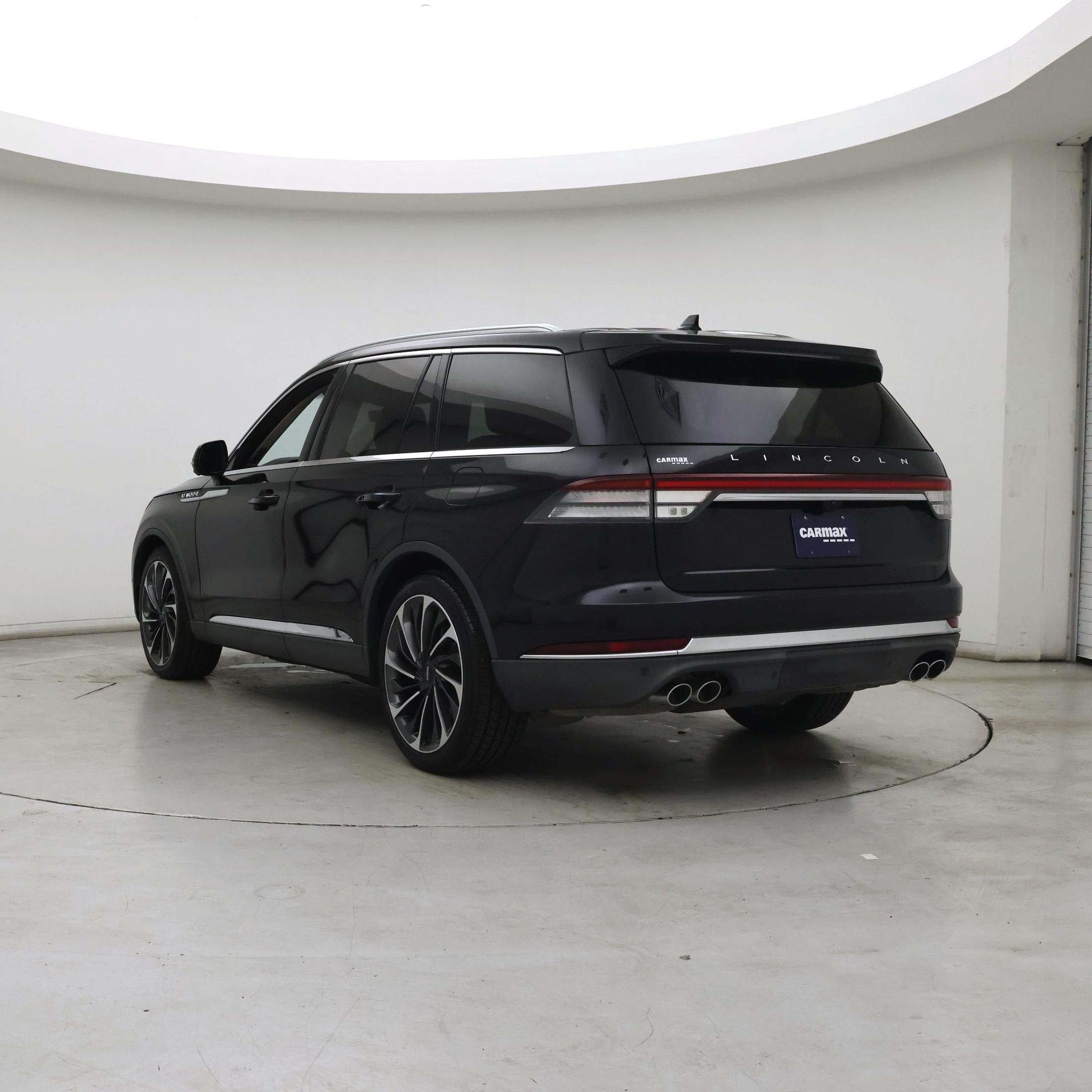 Thumbnail: 2020 Lincoln Aviator - 2