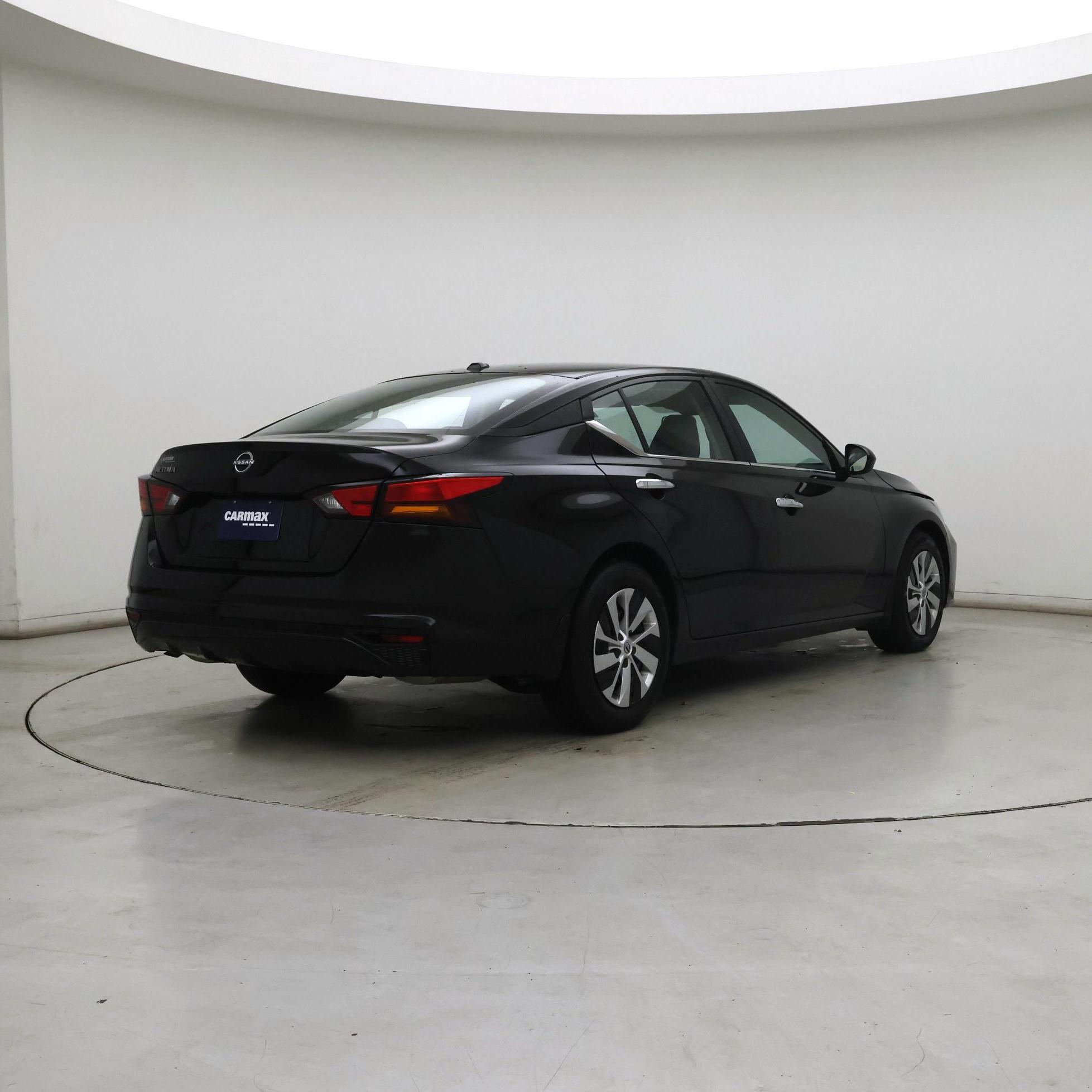 Thumbnail: 2025 Nissan Altima - 8